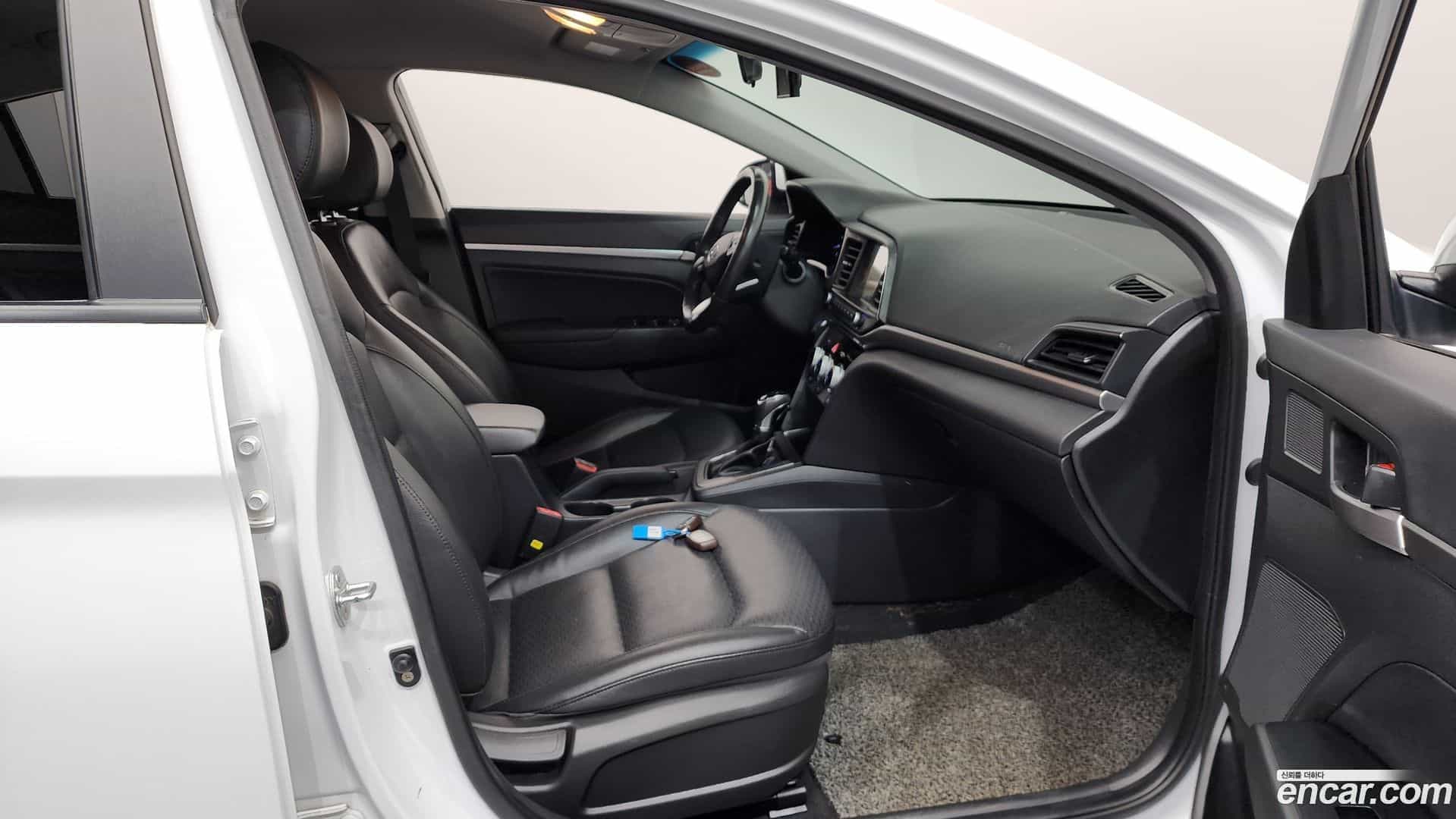 AVANTE Hyundai 2019.3-OPTION-015