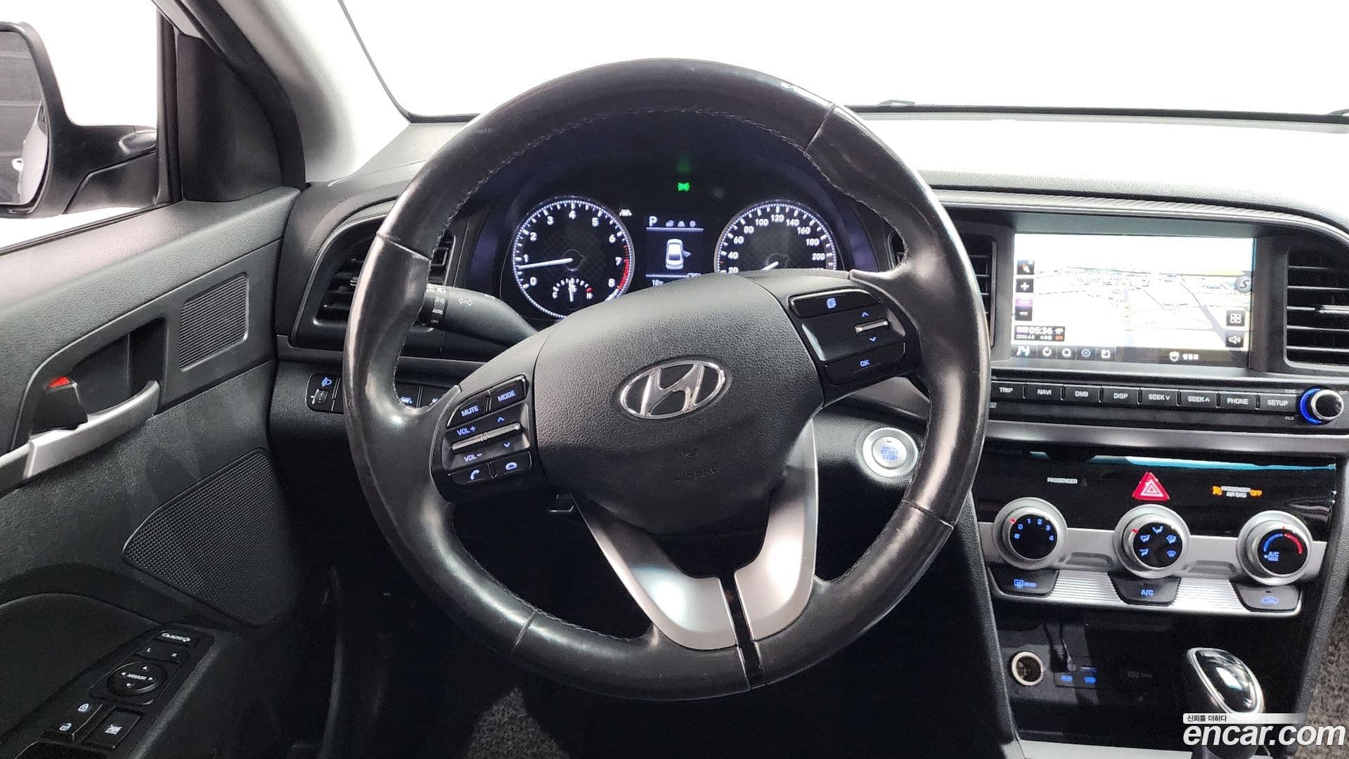 Main__Slider__Photo:AVANTE Hyundai 2019.3-11