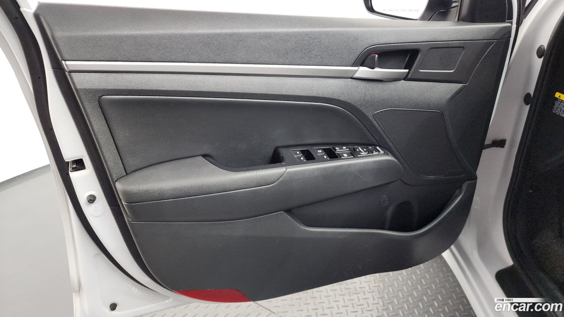 Main__Slider__Photo:AVANTE Hyundai 2019.3-23
