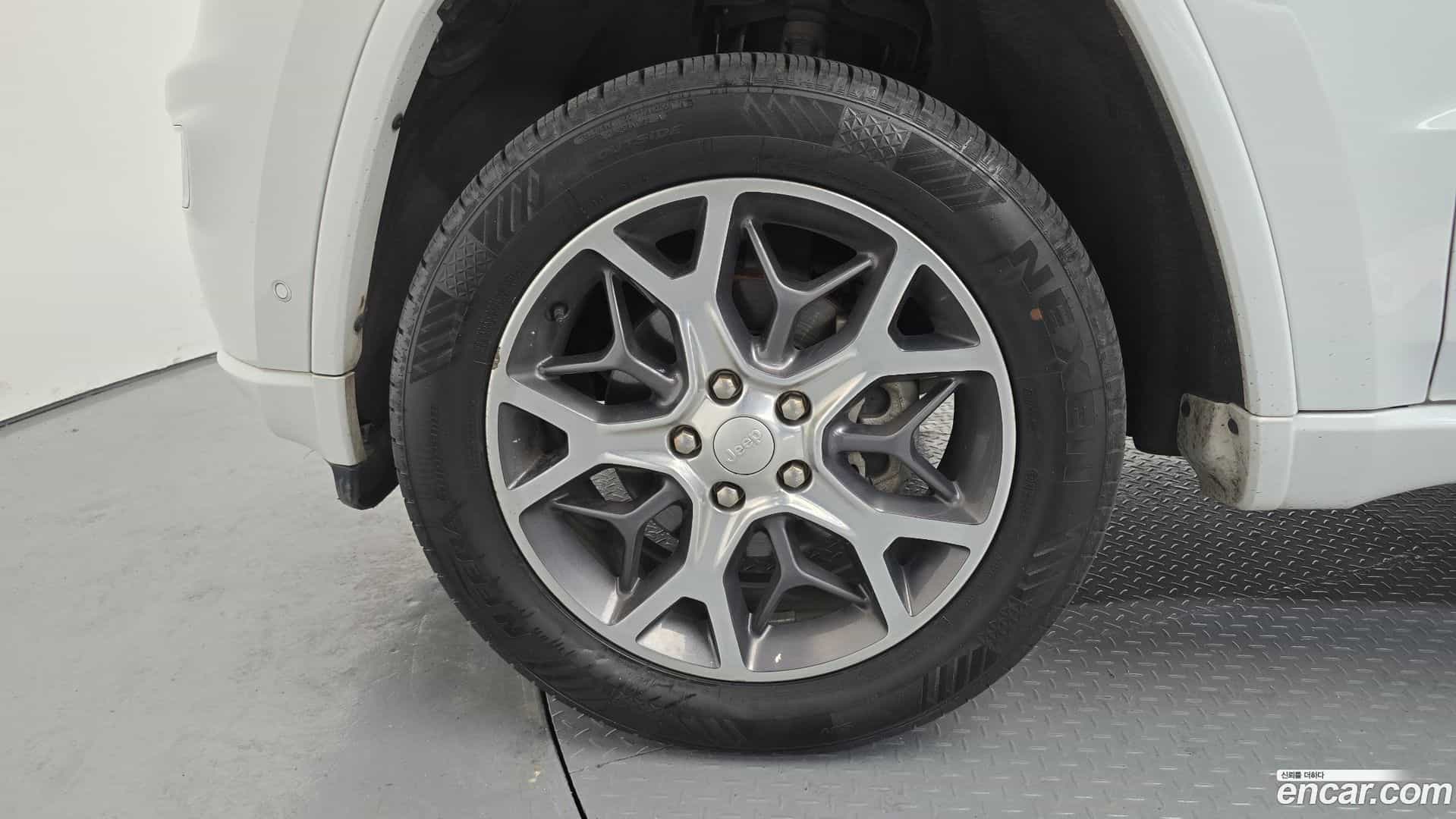 Cherokee Jeep 2019.9-OUTER-005