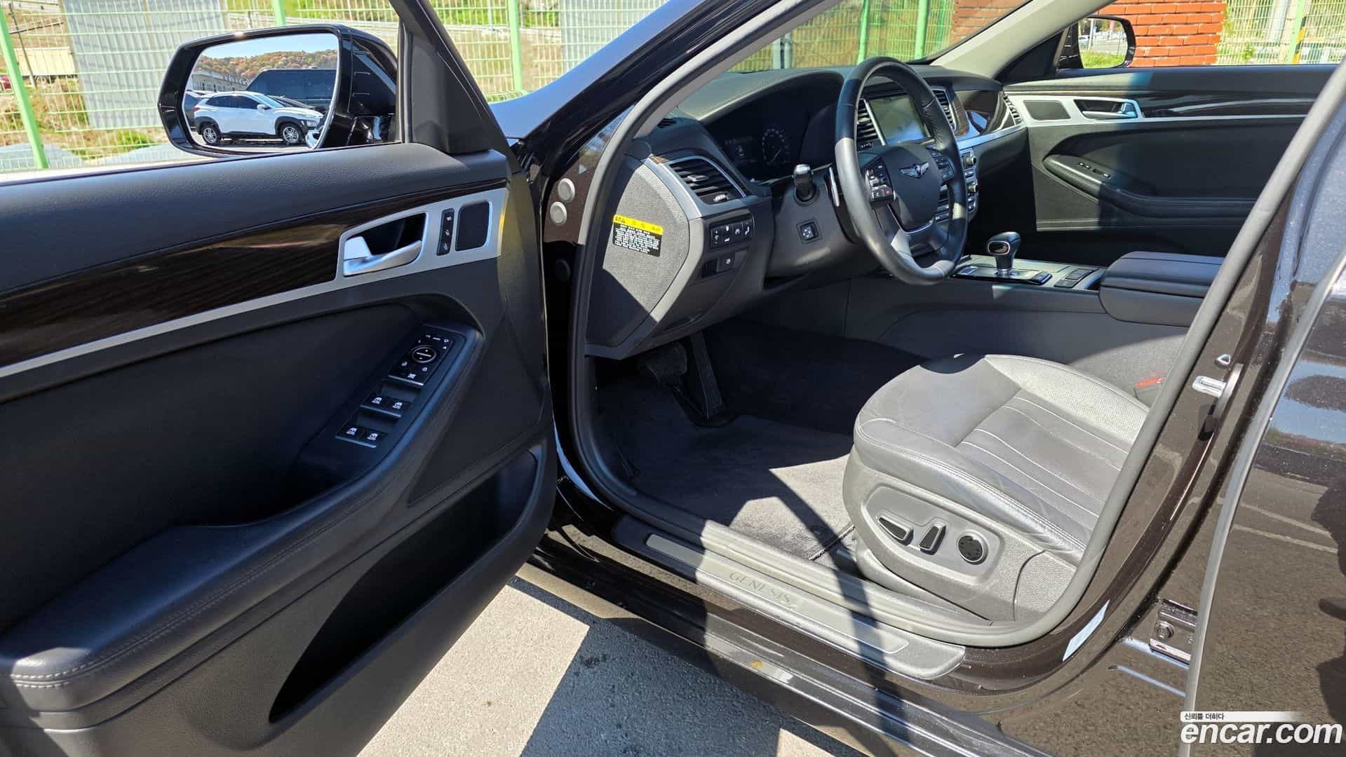 G80 Genesis 2017.8-INNER-010