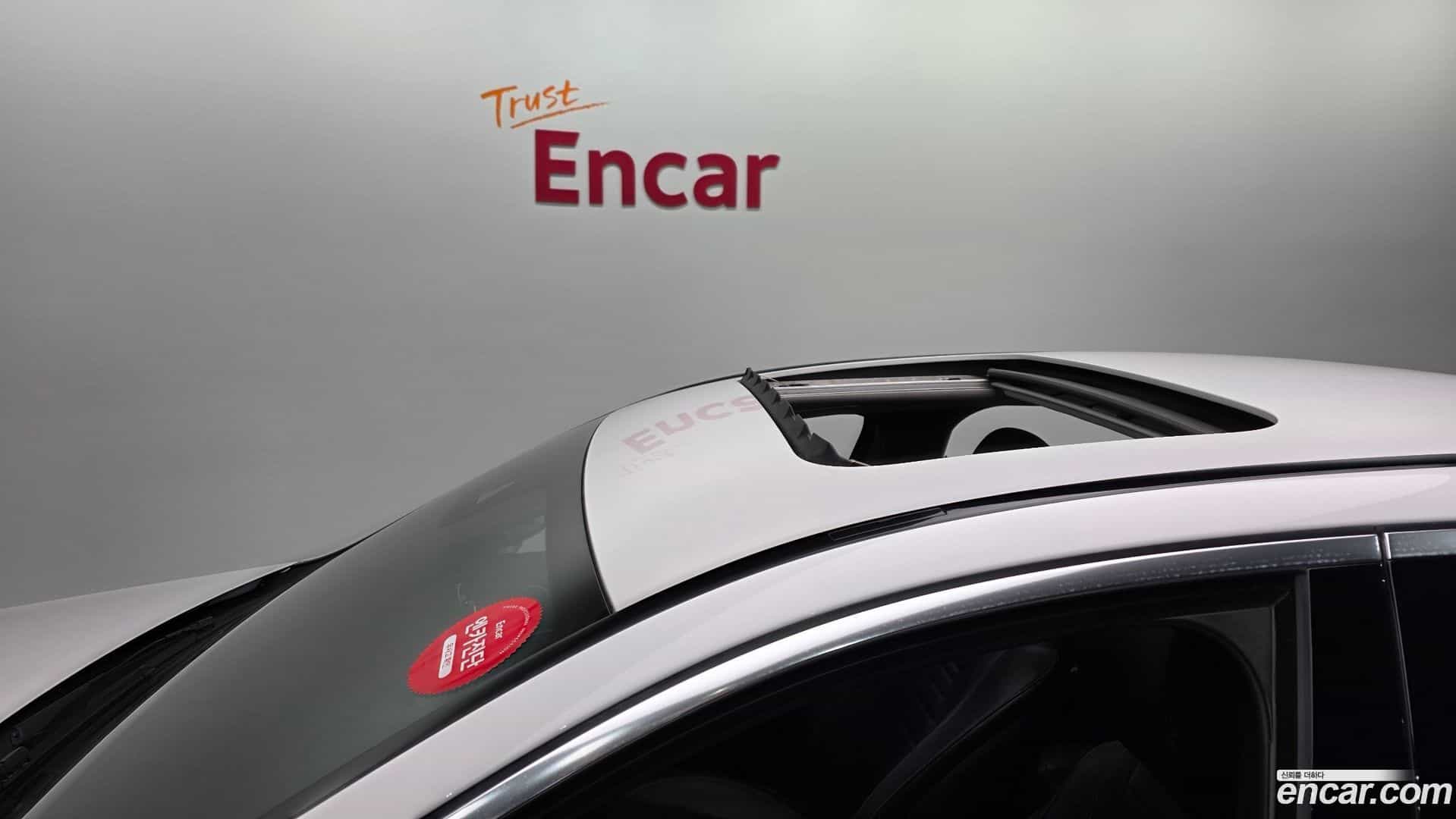 E-Class Mercedes-Benz 2017.11-OPTION-023