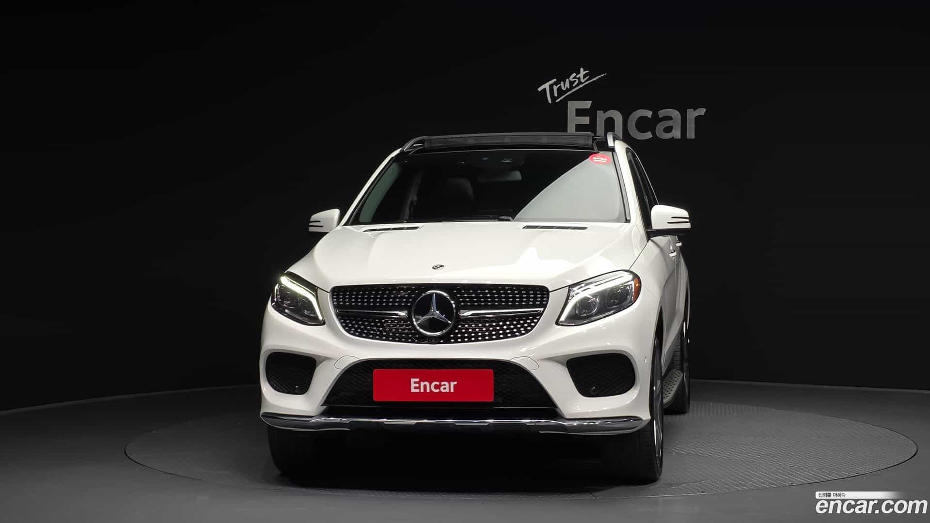 GLE-Class Mercedes-Benz 2018.10-OUTER-003