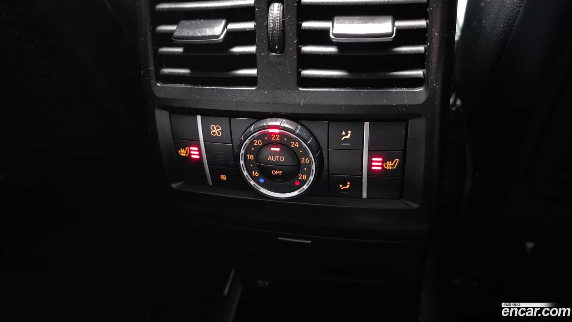 GLE-Class Mercedes-Benz 2018.10-OPTION-040