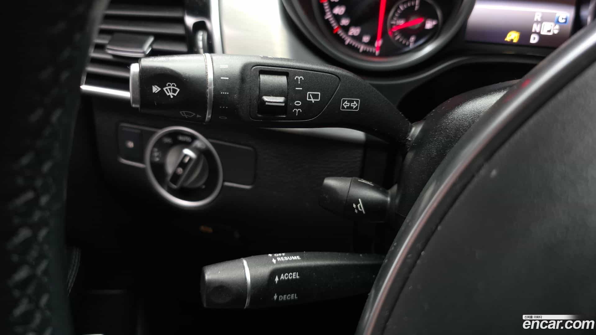 GLE-Class Mercedes-Benz 2018.10-OPTION-043