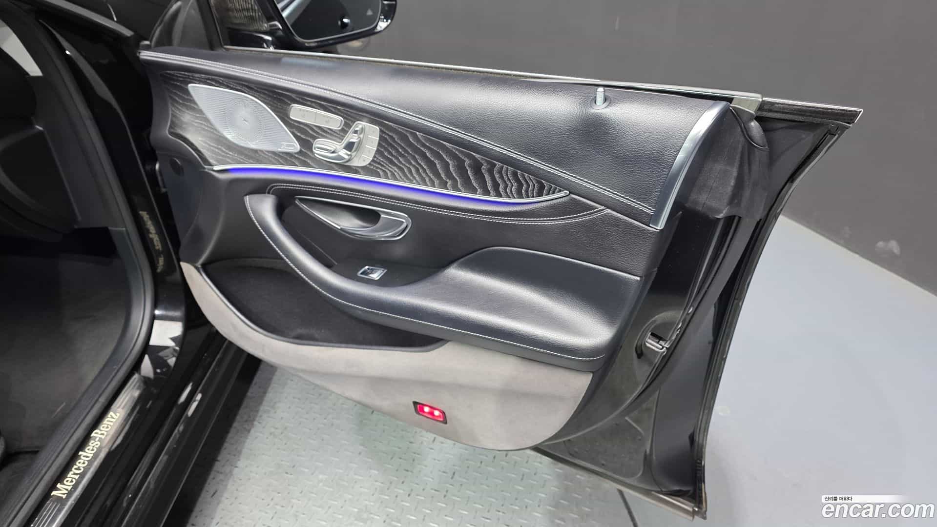 CLS-Class Mercedes-Benz 2019.5-INNER-034