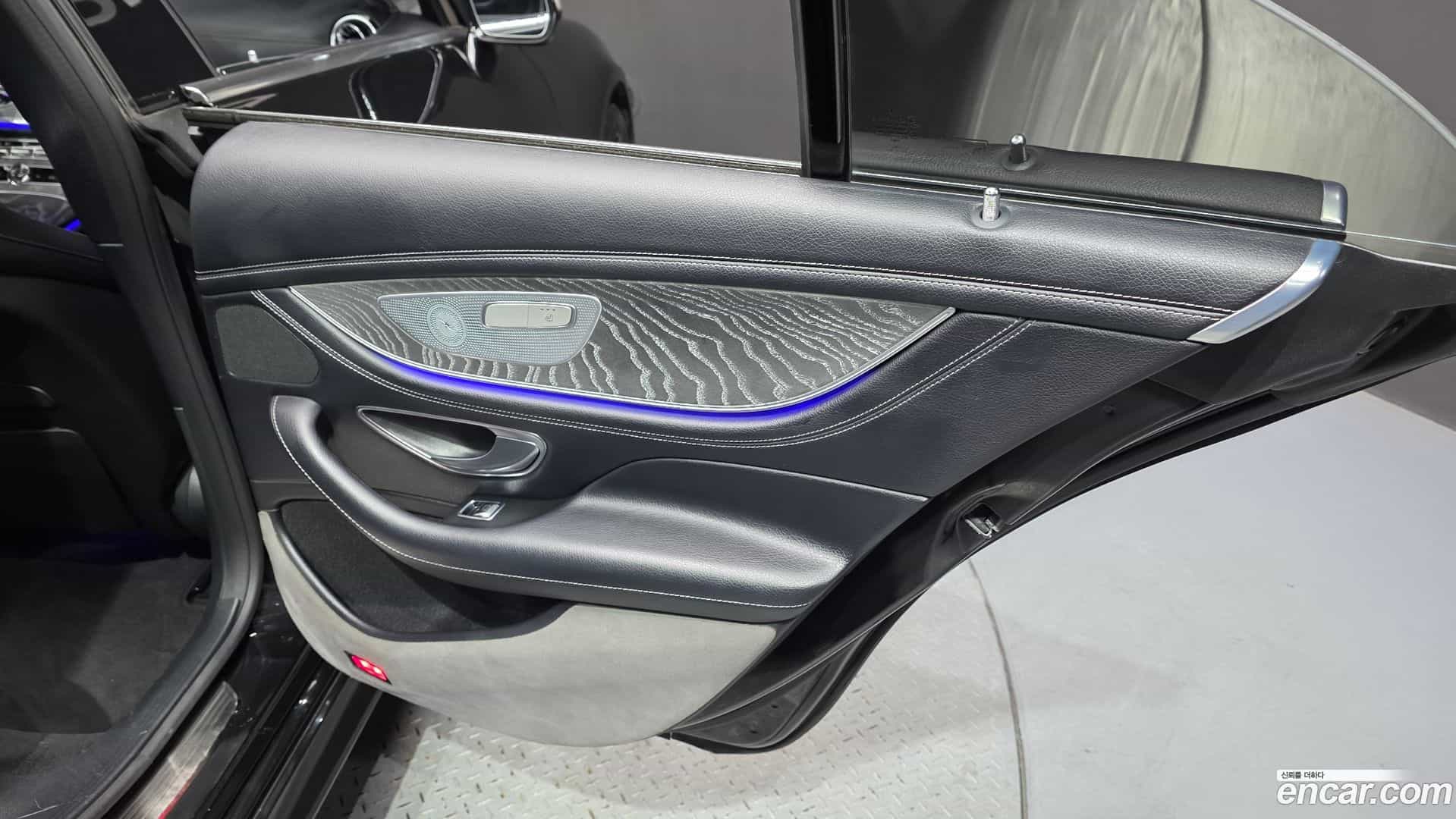 CLS-Class Mercedes-Benz 2019.5-INNER-035