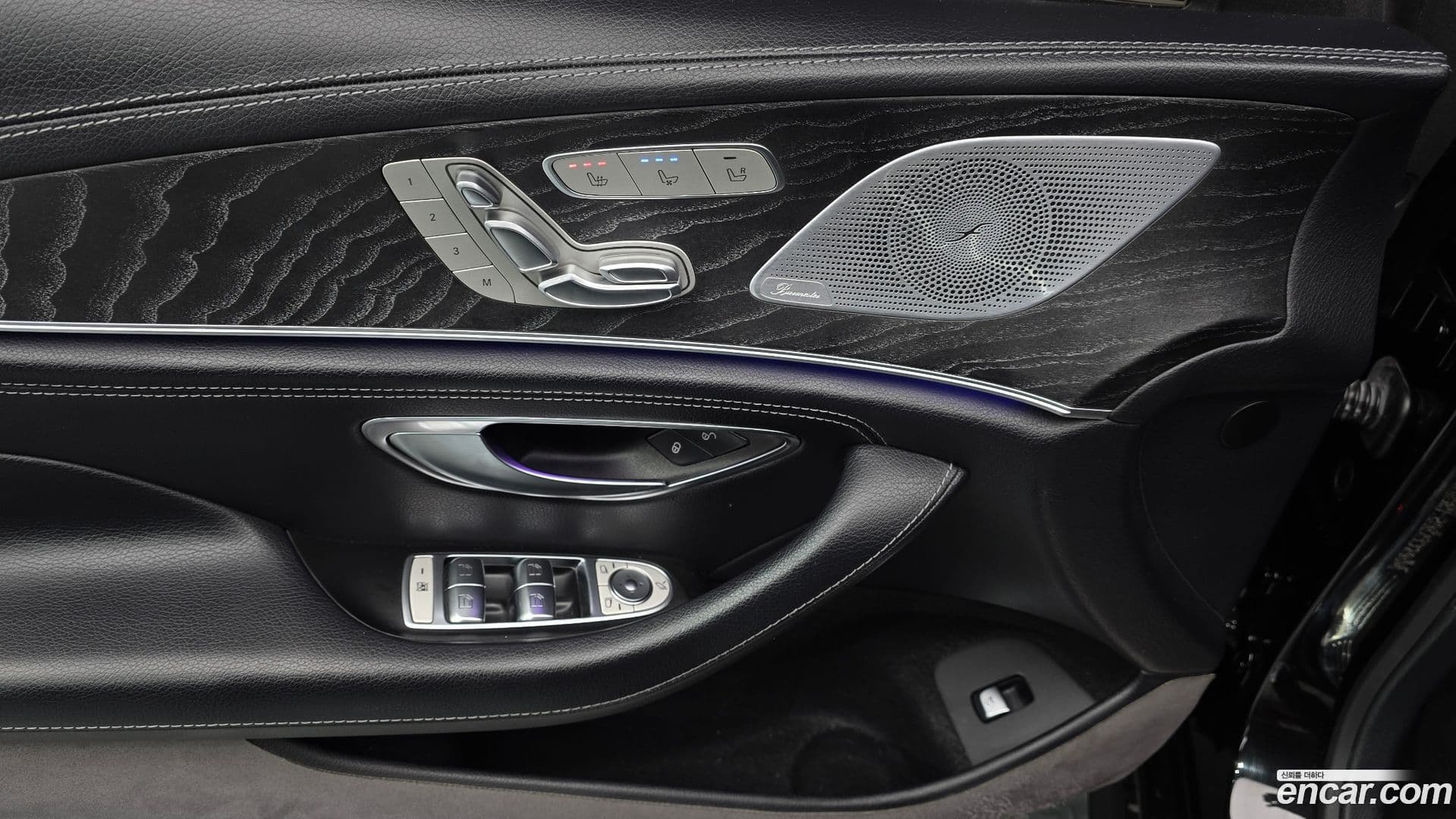 Main__Slider__Photo:CLS-Class Mercedes-Benz 2019.5-27