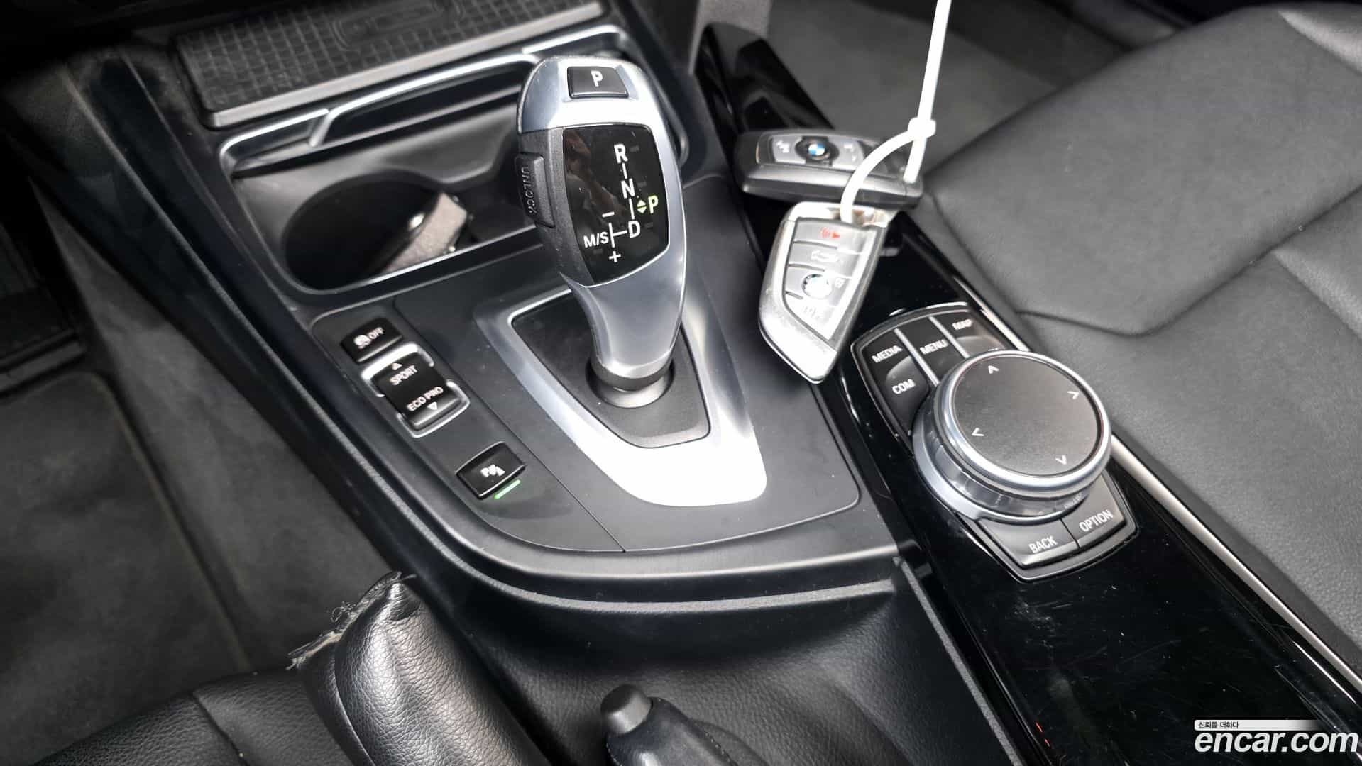 3-Series BMW 2018.1-INNER-009