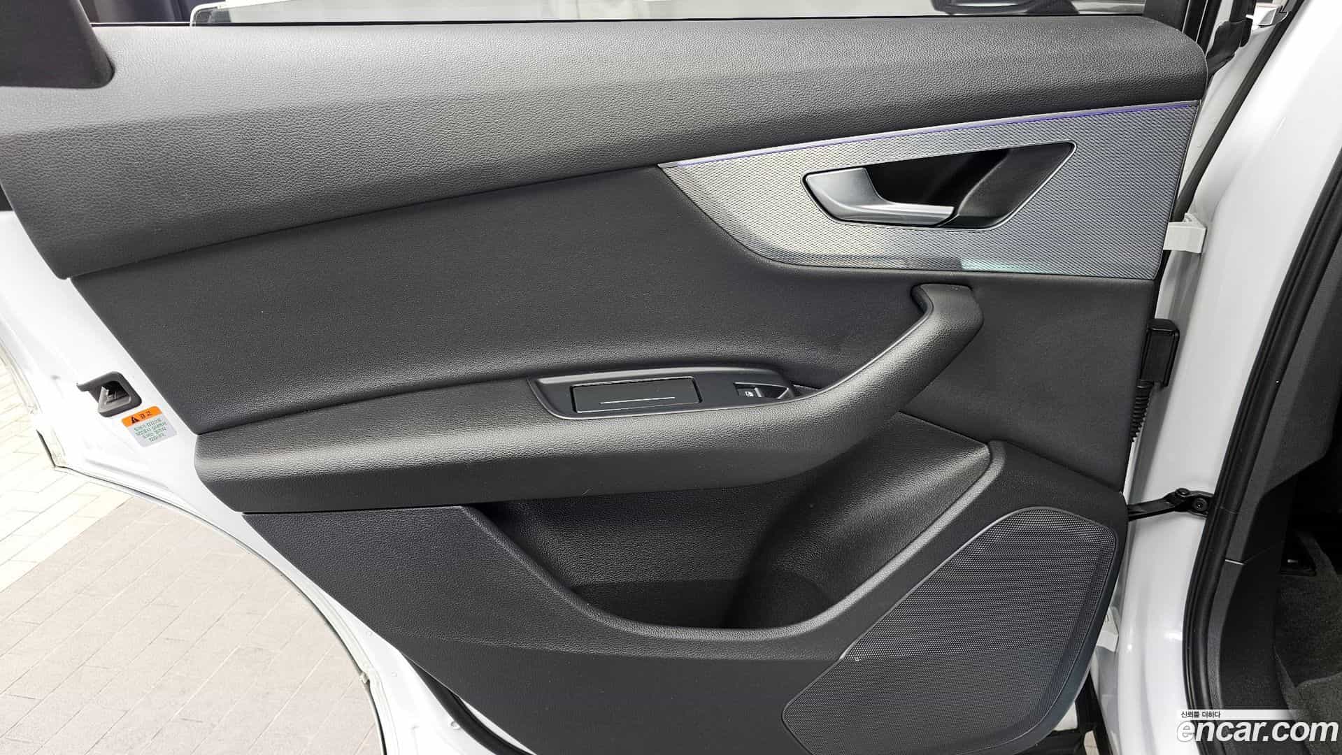 Q7 Audi 2021.2-INNER-035