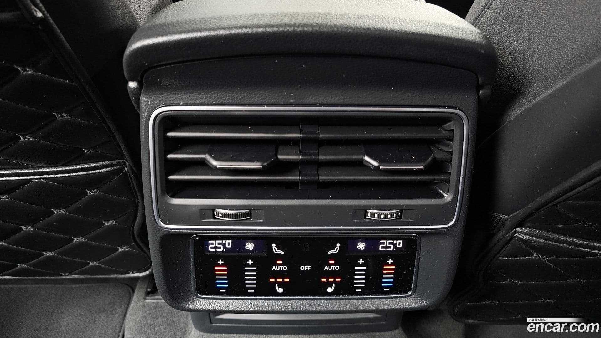 Main__Slider__Photo:Q7 Audi 2021.2-32