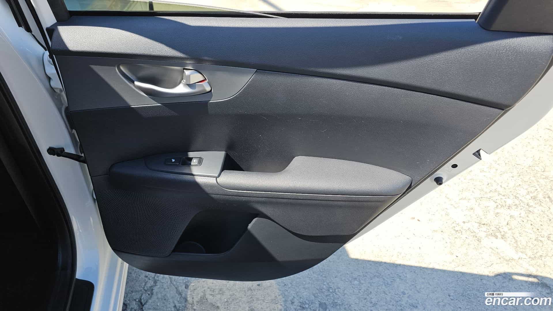 K3 Kia 2021.2-INNER-035