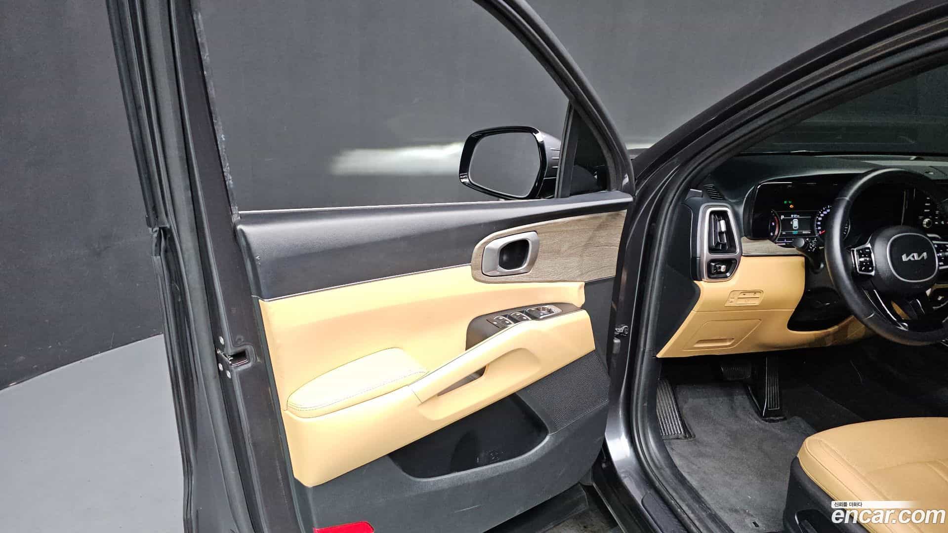 Sorento Kia 2022.2-INNER-034