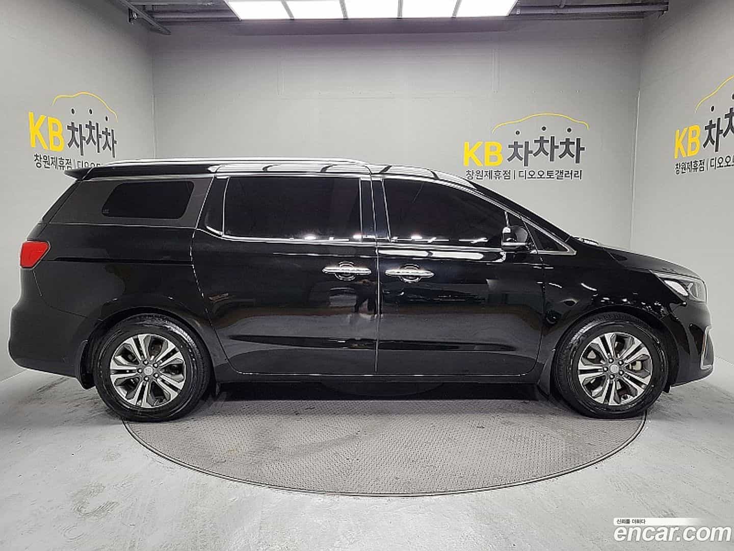 Canival Kia 2019.4-OUTER-003