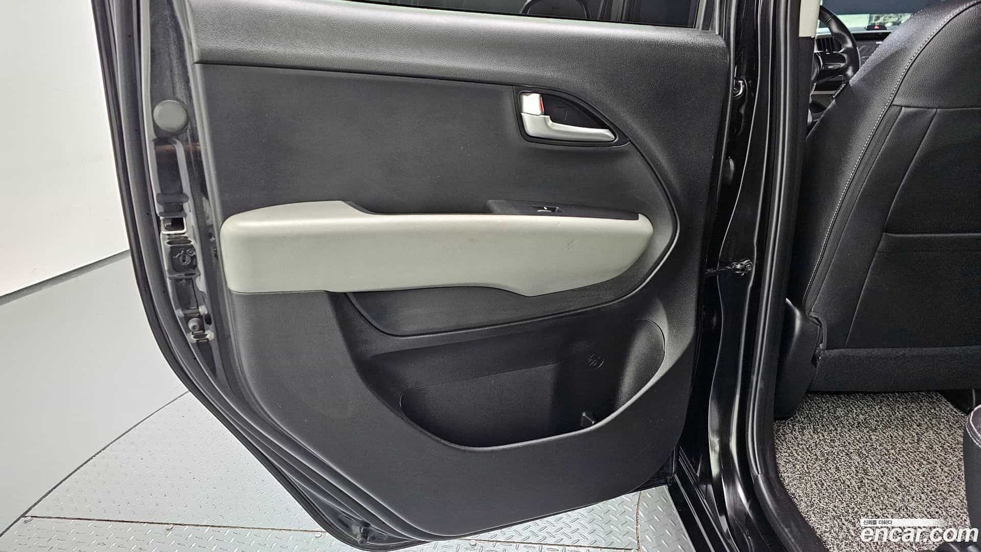 RAY Kia 2018.8-INNER-035