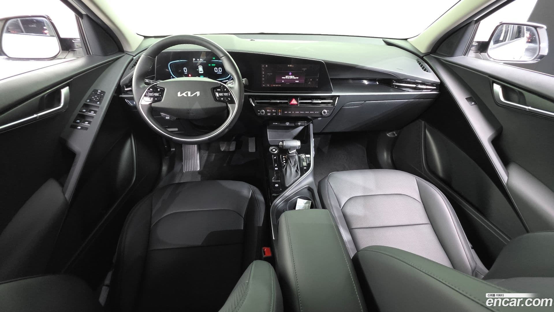 Main__Slider__Photo:Niro Kia 2022.2-6