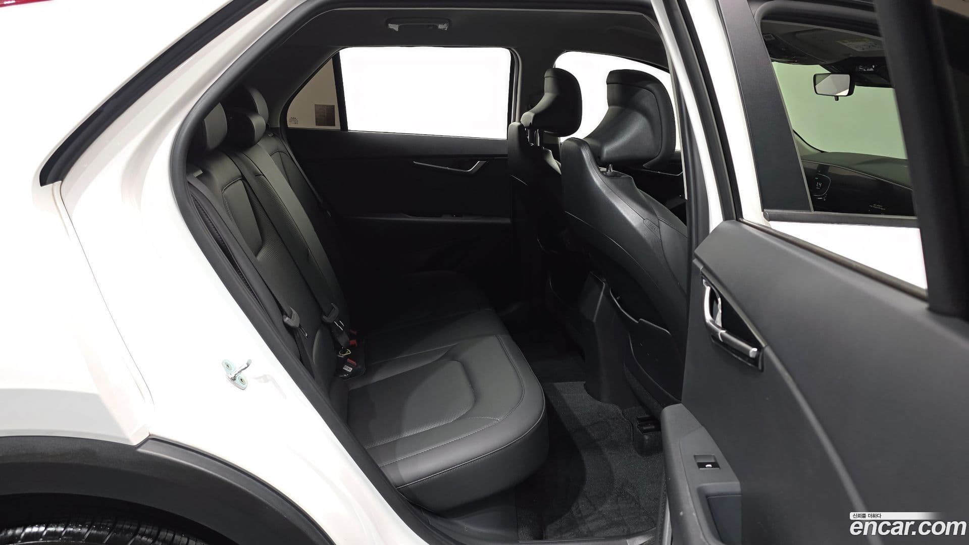 Main__Slider__Photo:Niro Kia 2022.2-11