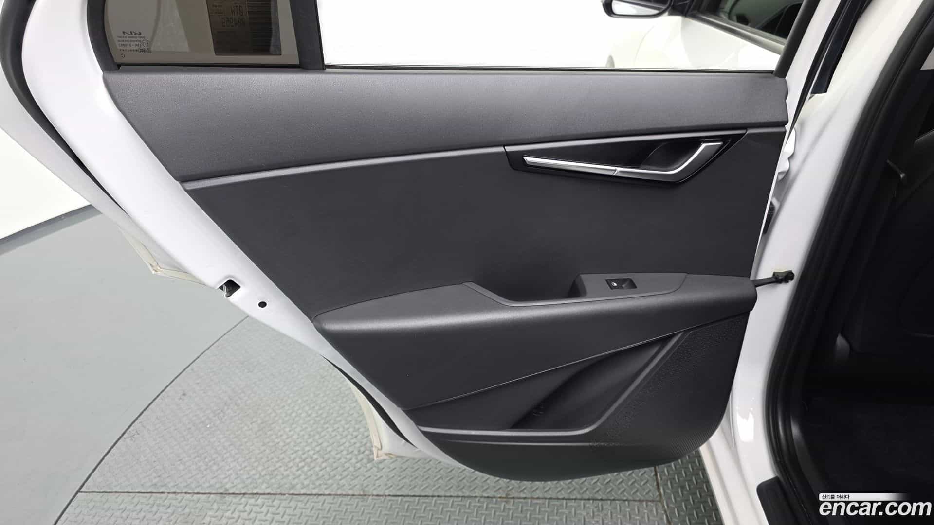 Niro Kia 2022.2-INNER-035