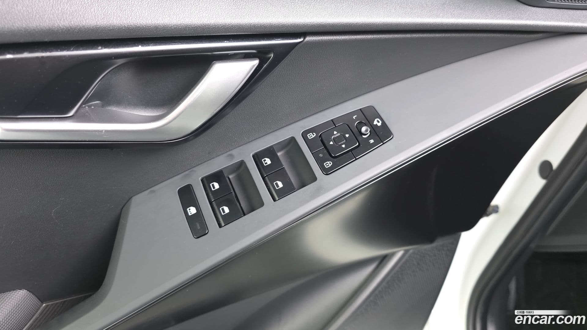 Main__Slider__Photo:Niro Kia 2022.2-30
