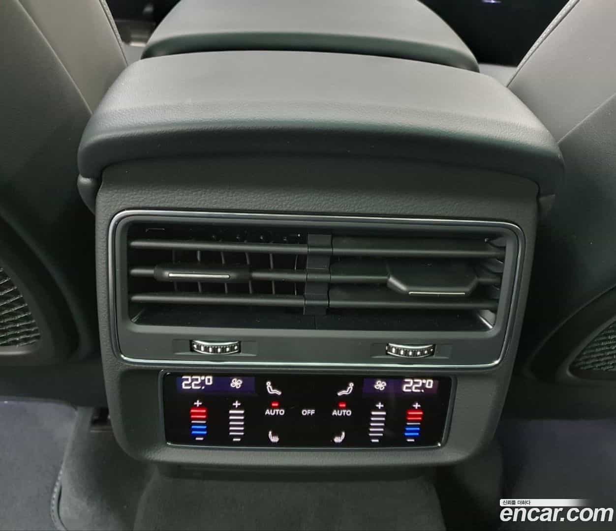 Q7 Audi 2025.6-OPTION-021