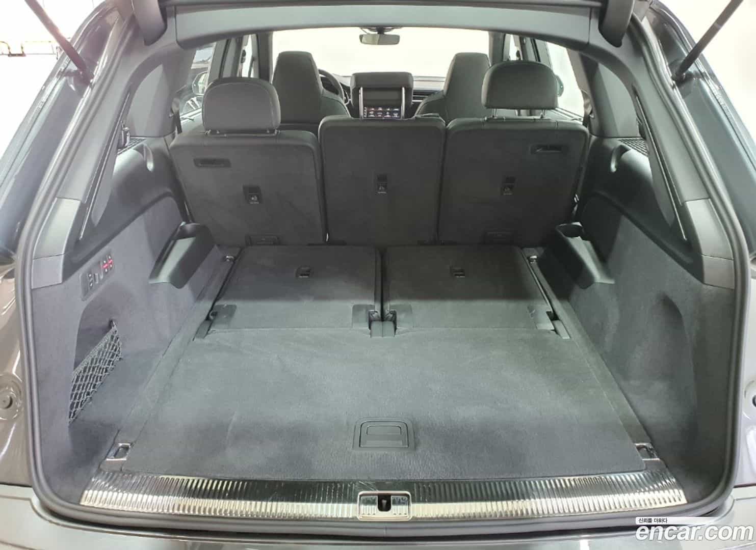 Q7 Audi 2025.6-OPTION-023
