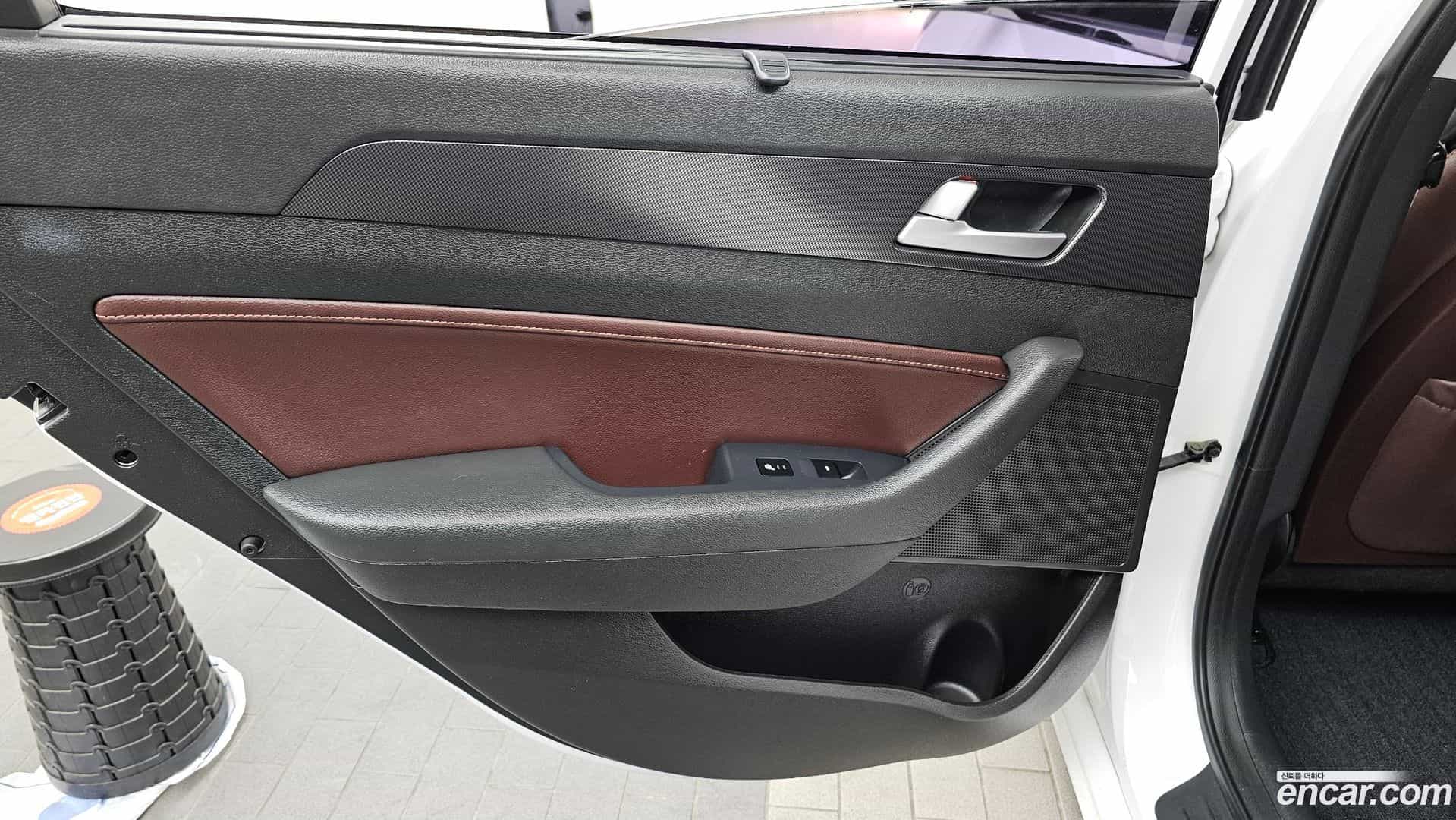 Sonata Hyundai 2017.5-INNER-035