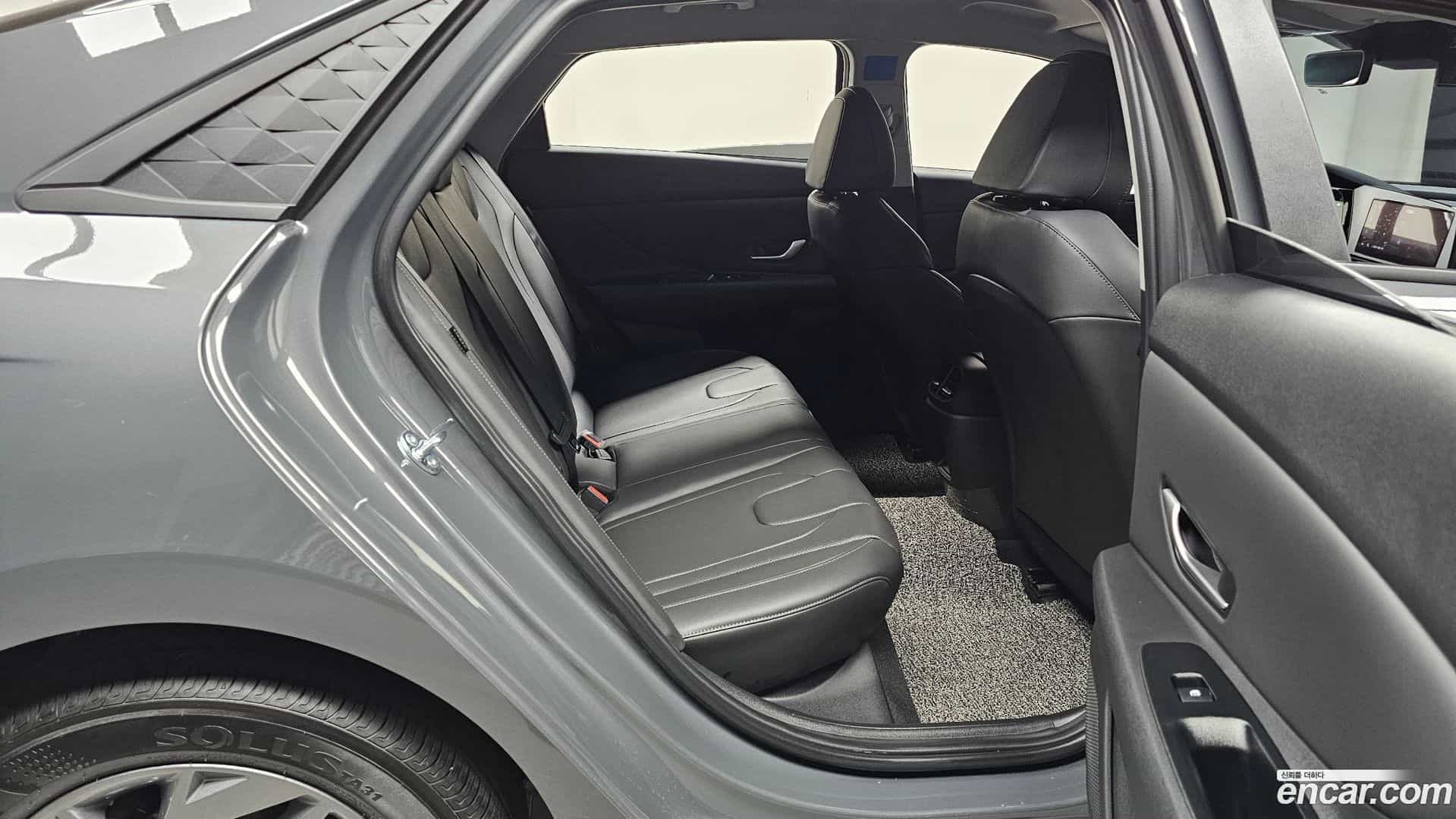 AVANTE Hyundai 2025.9-OPTION-016