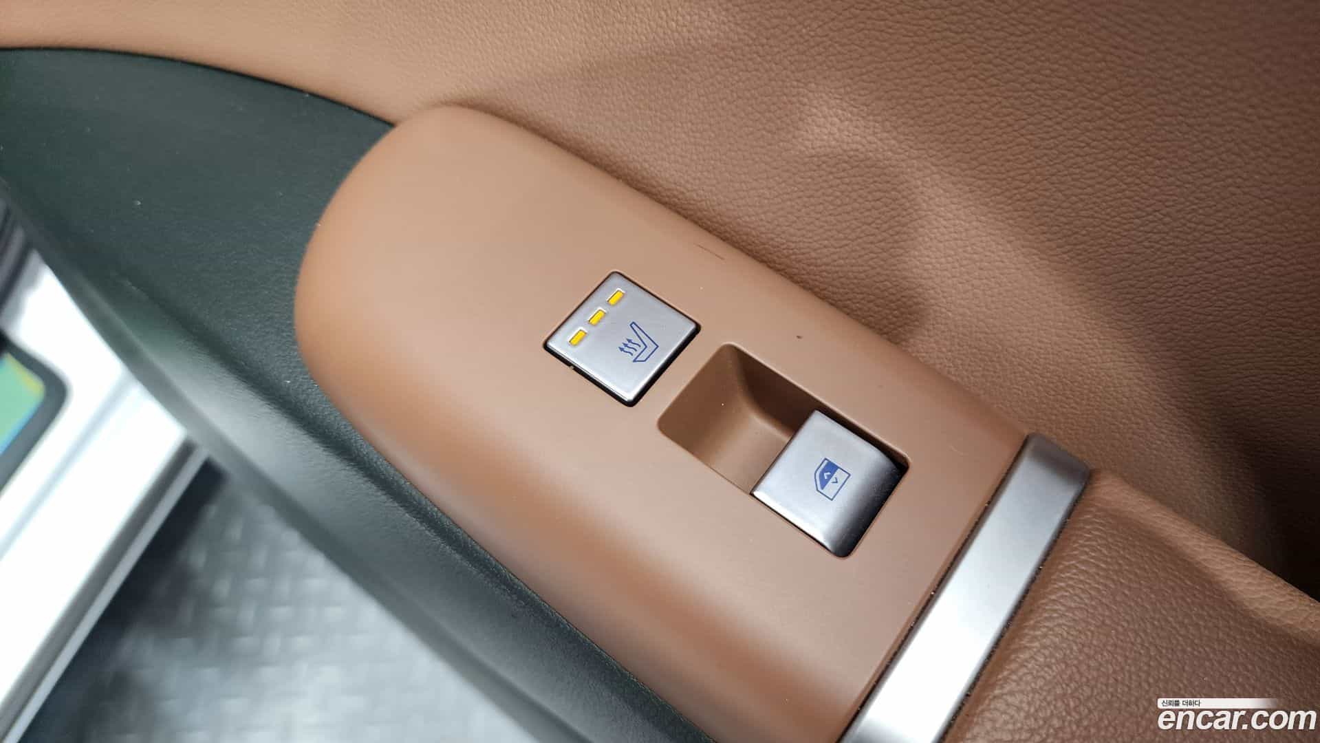 Grandeur Hyundai 2023.1-OPTION-023