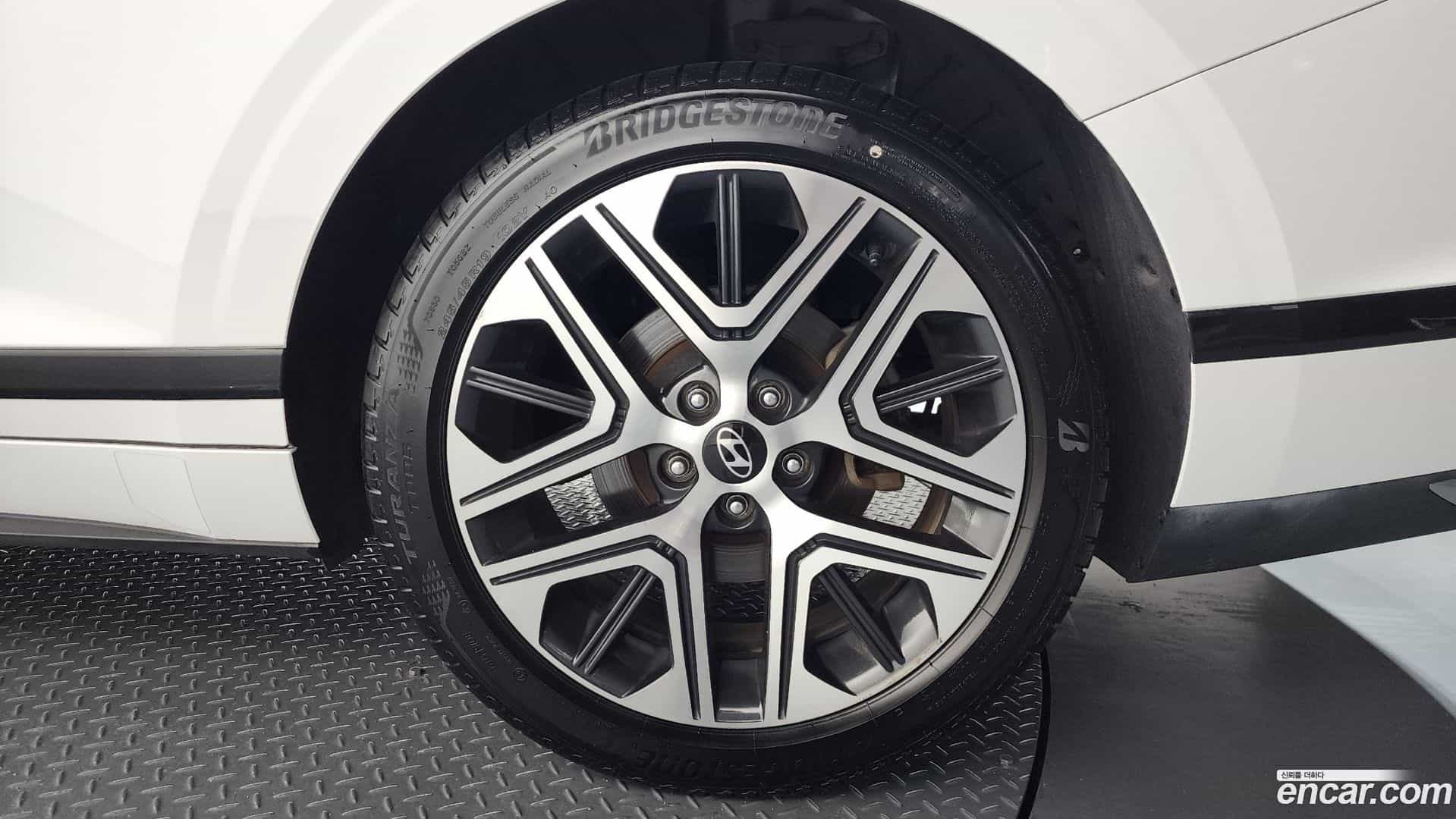 Grandeur Hyundai 2023.1-OUTER-031