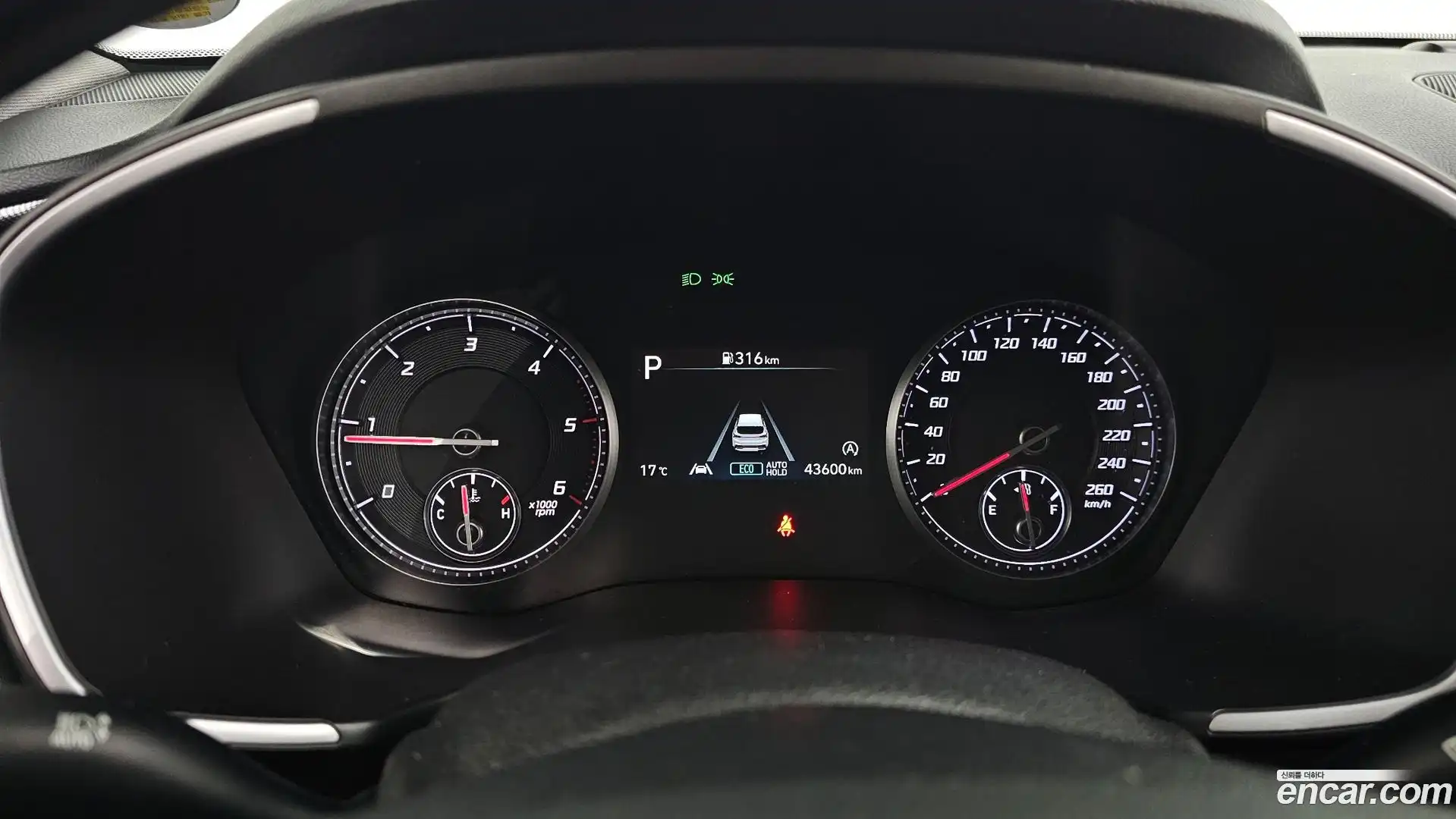 Santafe Hyundai 2021.1-INNER-008