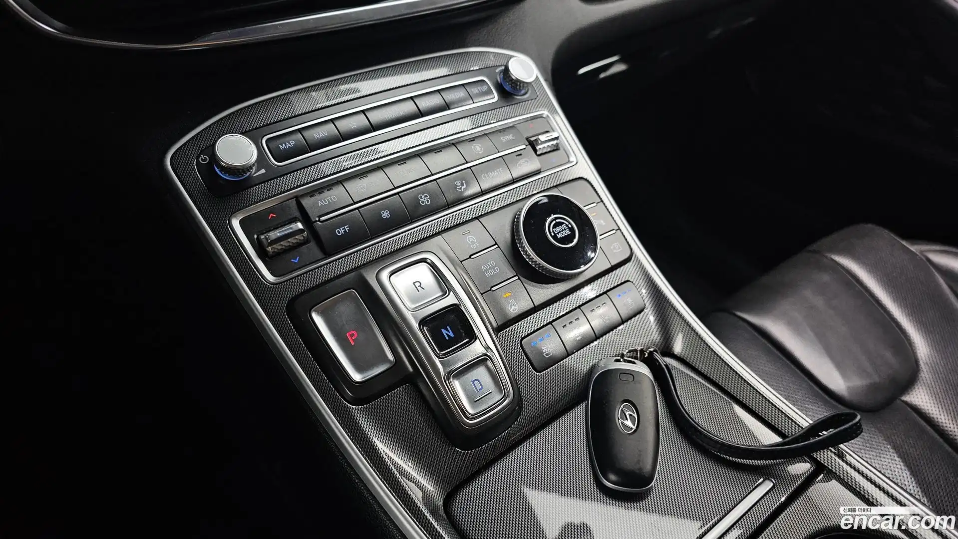 Santafe Hyundai 2021.1-INNER-009