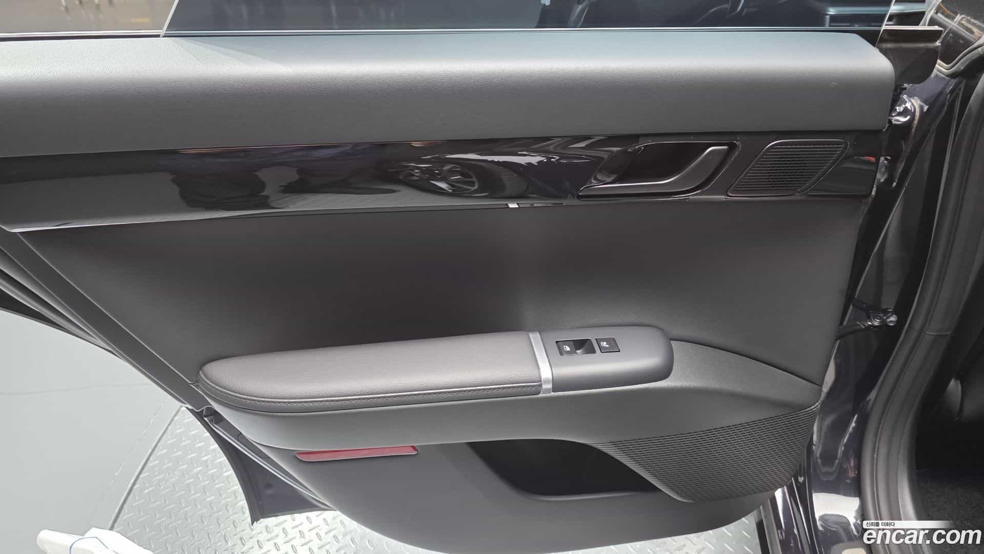 Grandeur Hyundai 2023.3-INNER-035