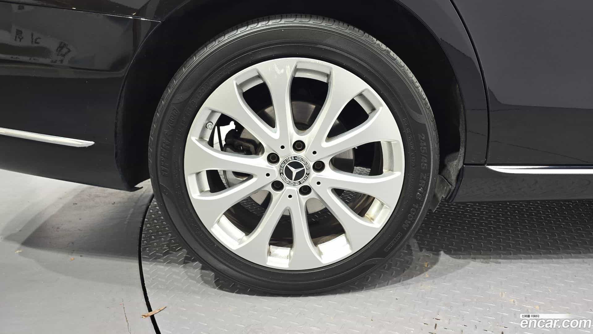 E-Class Mercedes-Benz 2019.10-OUTER-005