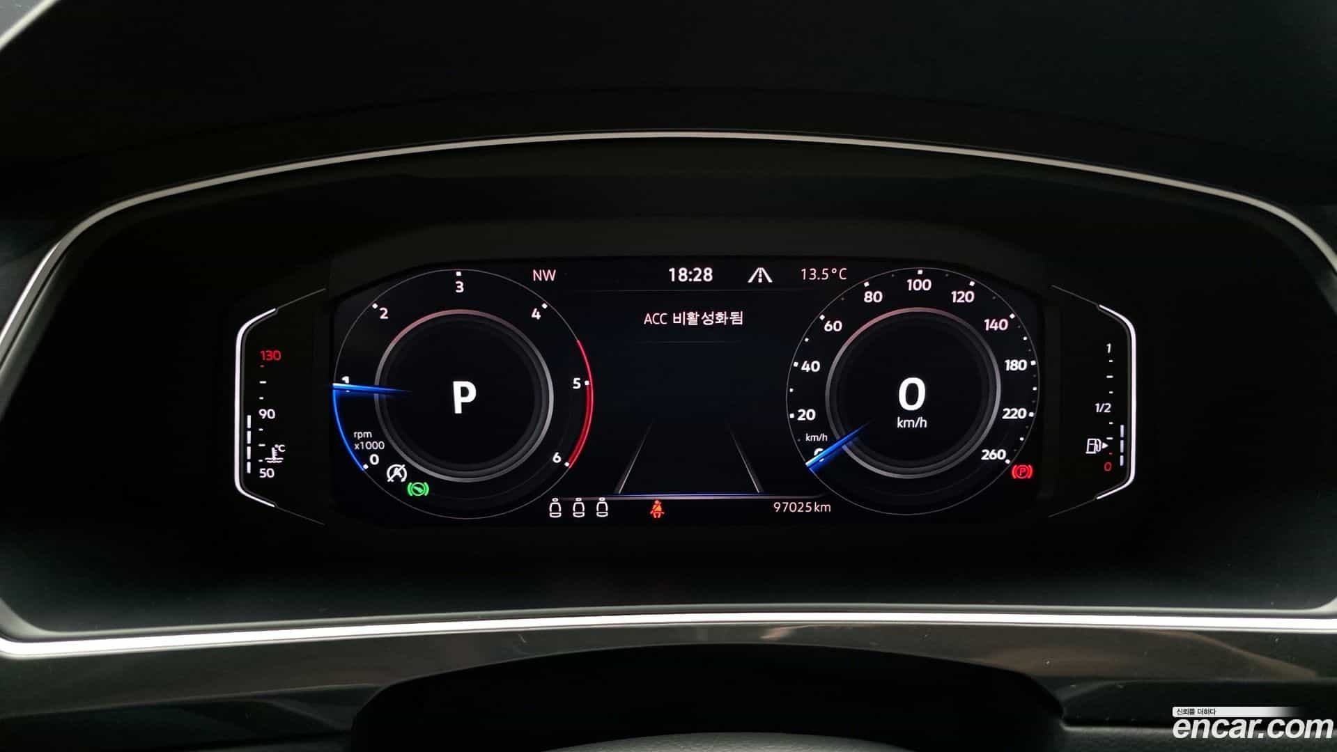 Tiguan Volkswagen 2021.8-INNER-008