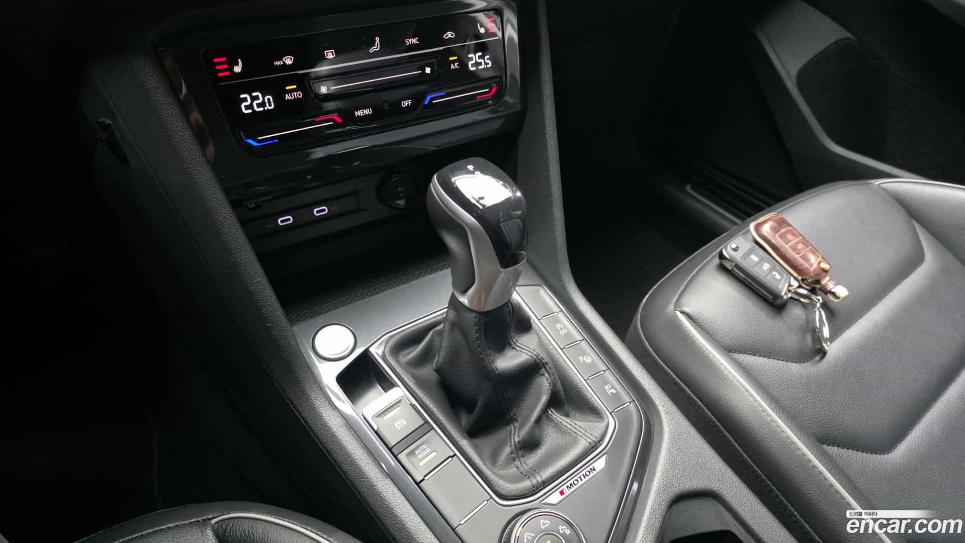 Tiguan Volkswagen 2021.8-INNER-009