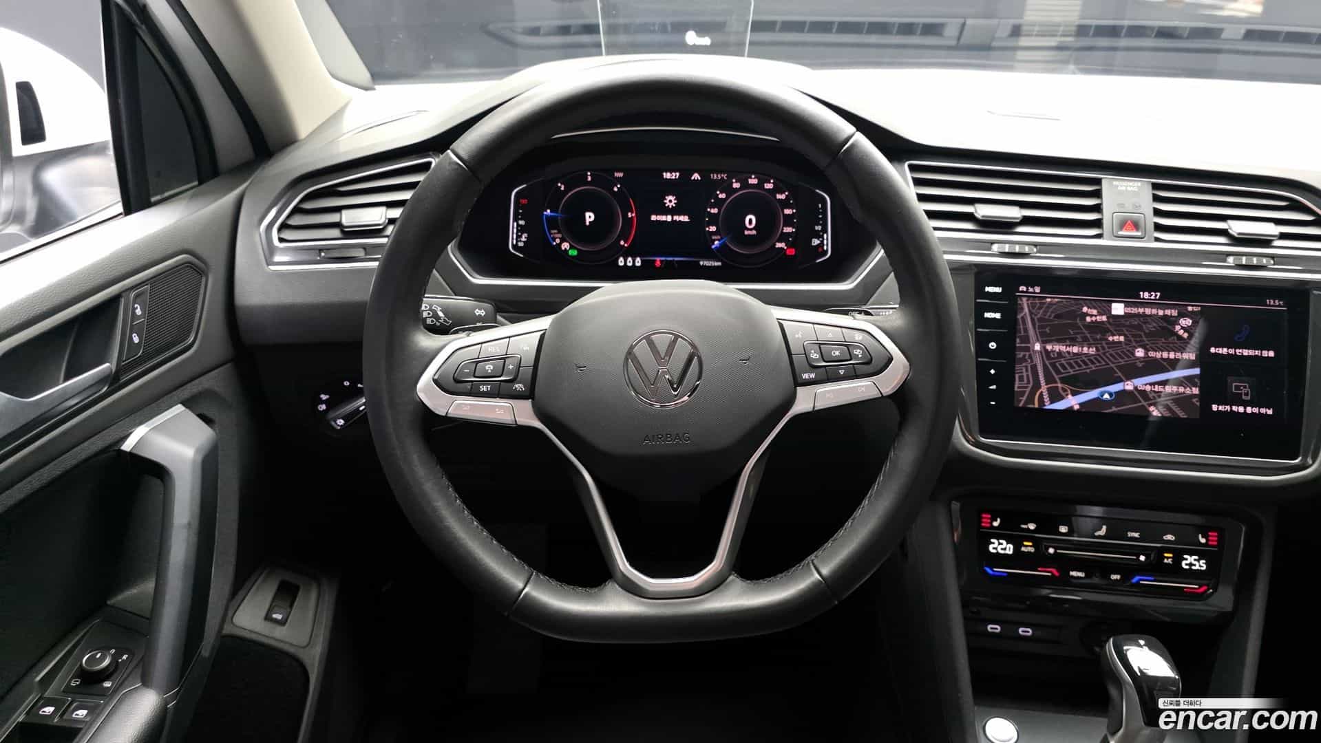 Tiguan Volkswagen 2021.8-OPTION-017