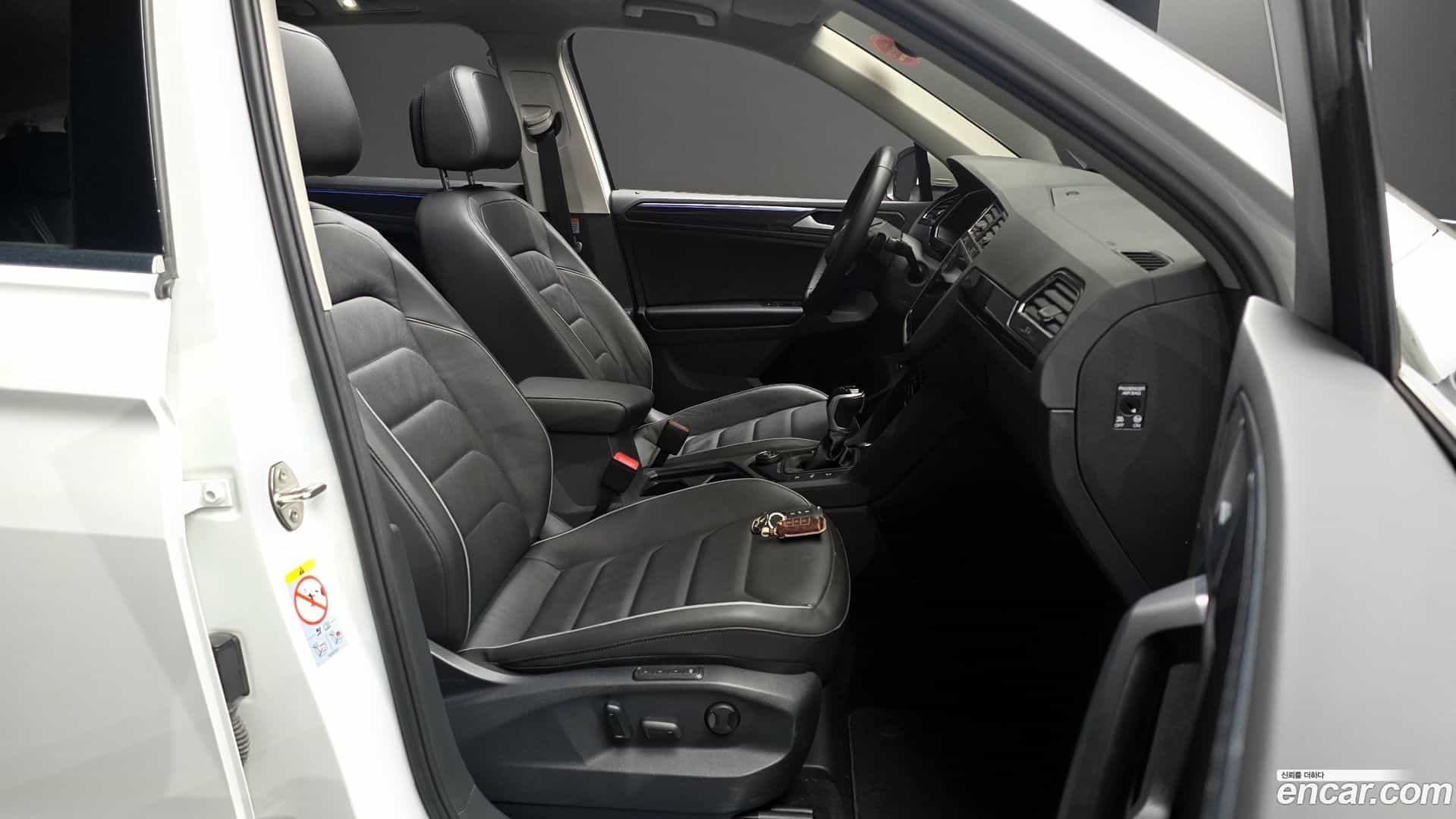 Tiguan Volkswagen 2021.8-INNER-036