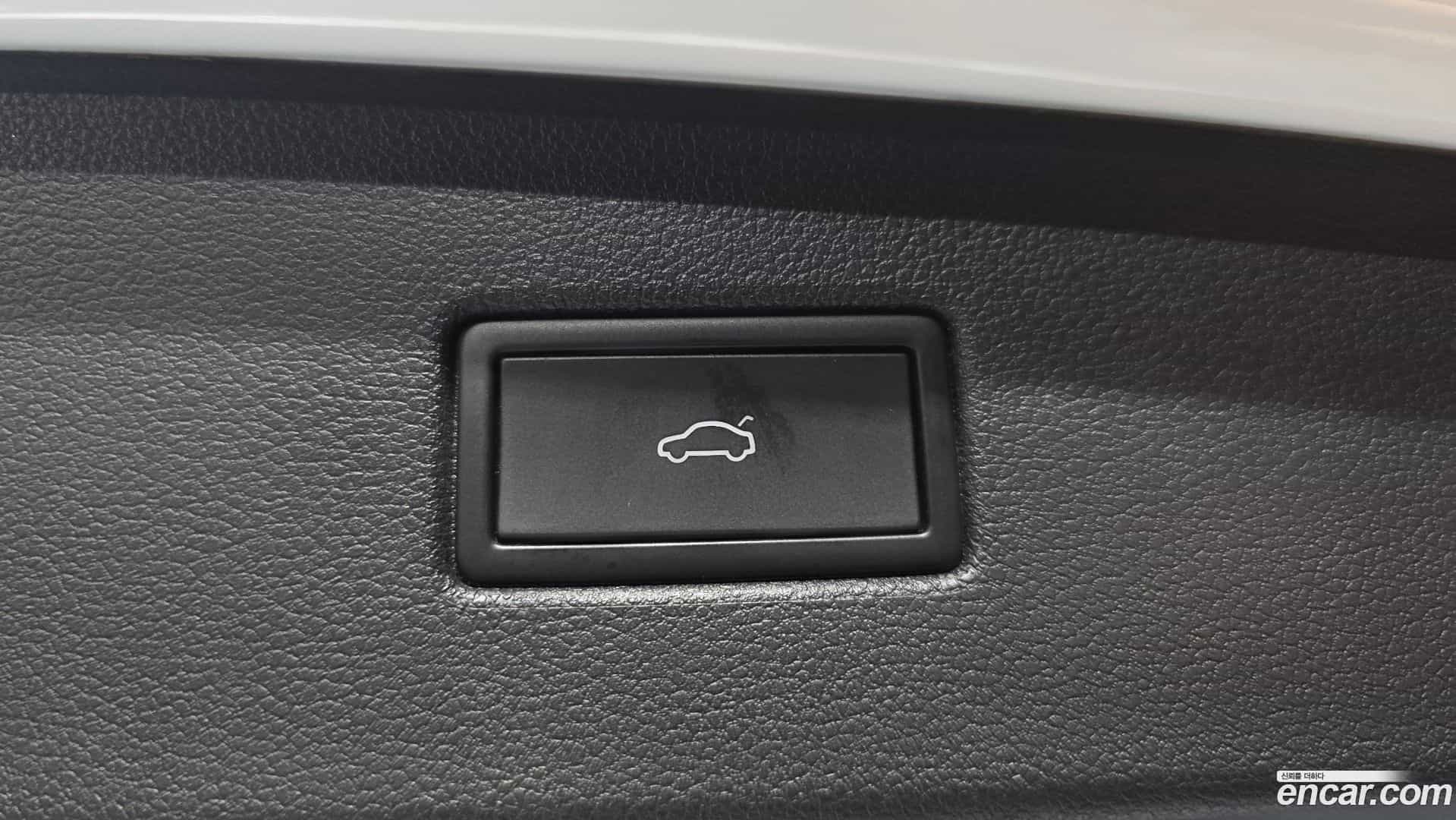 Tiguan Volkswagen 2021.8-OPTION-043