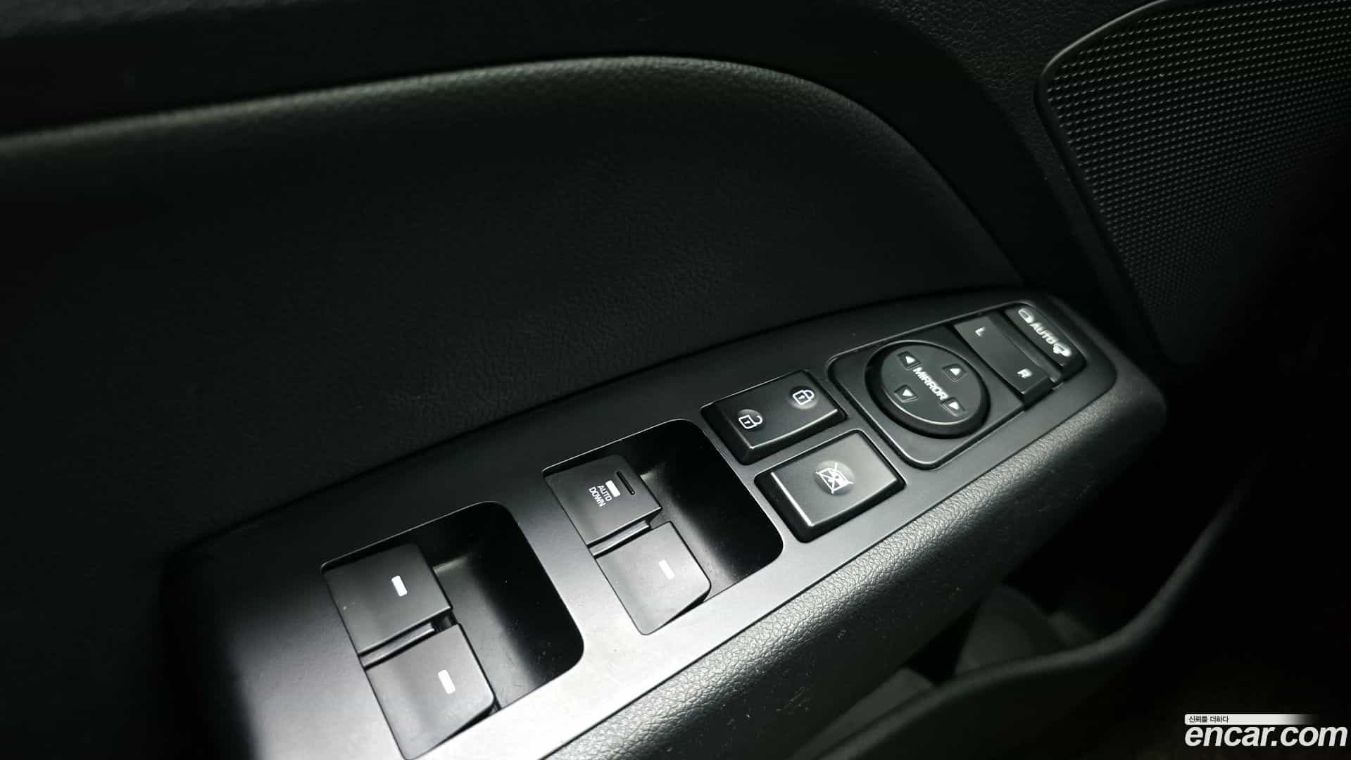 AVANTE Hyundai 2019.7-OPTION-023