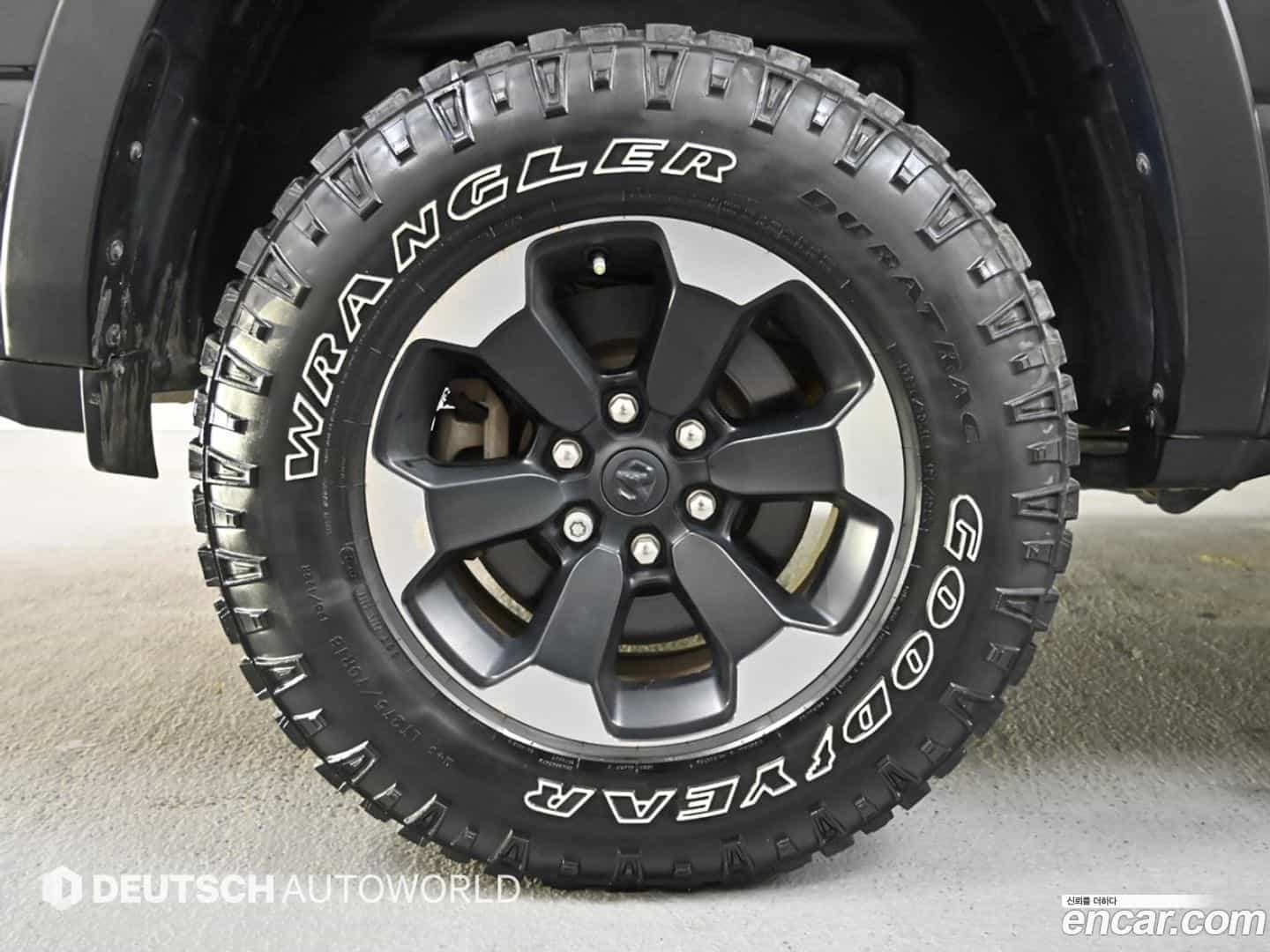 Ram Pick Up Dodge 2019.7-OUTER-005