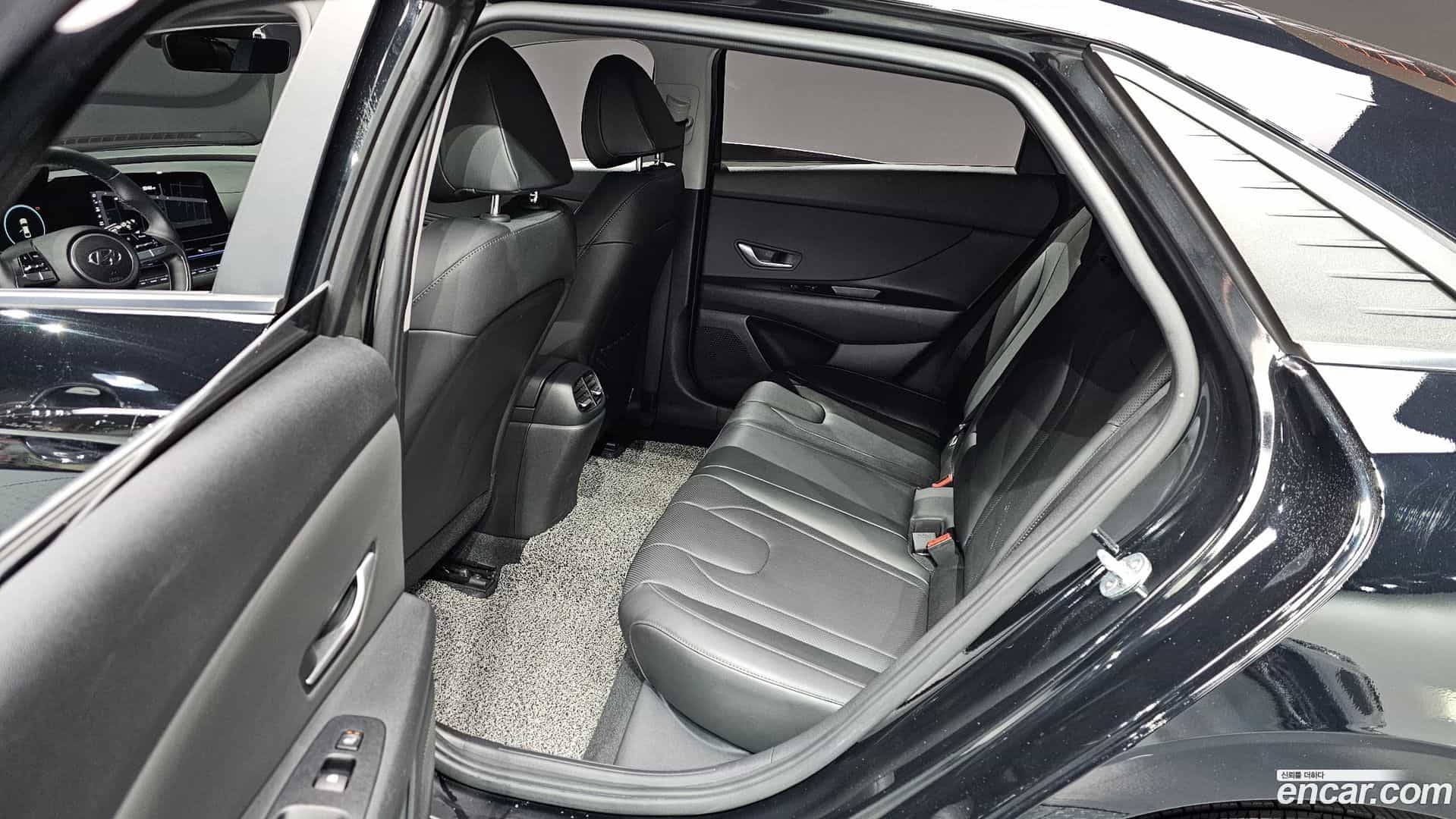 AVANTE Hyundai 2020.4-OPTION-022