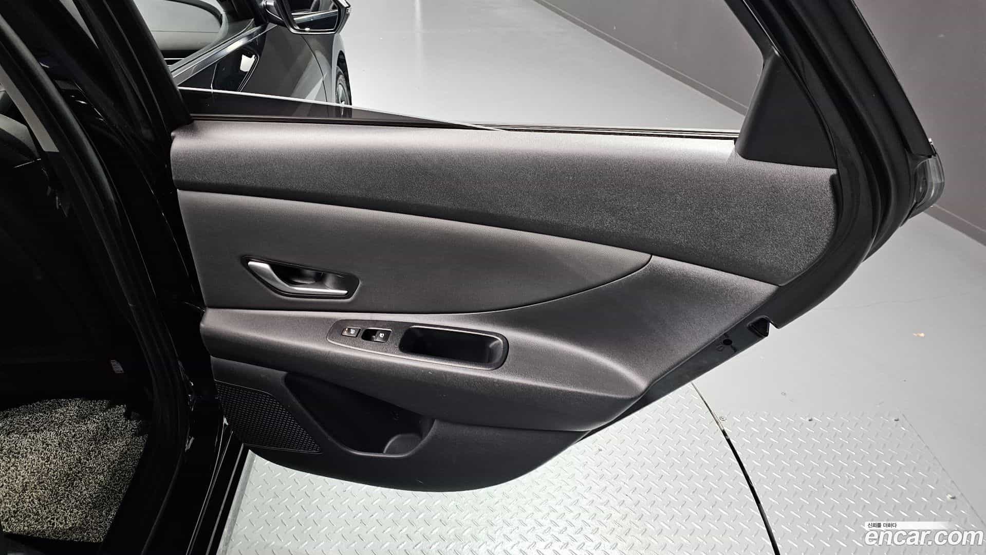 AVANTE Hyundai 2020.4-INNER-035
