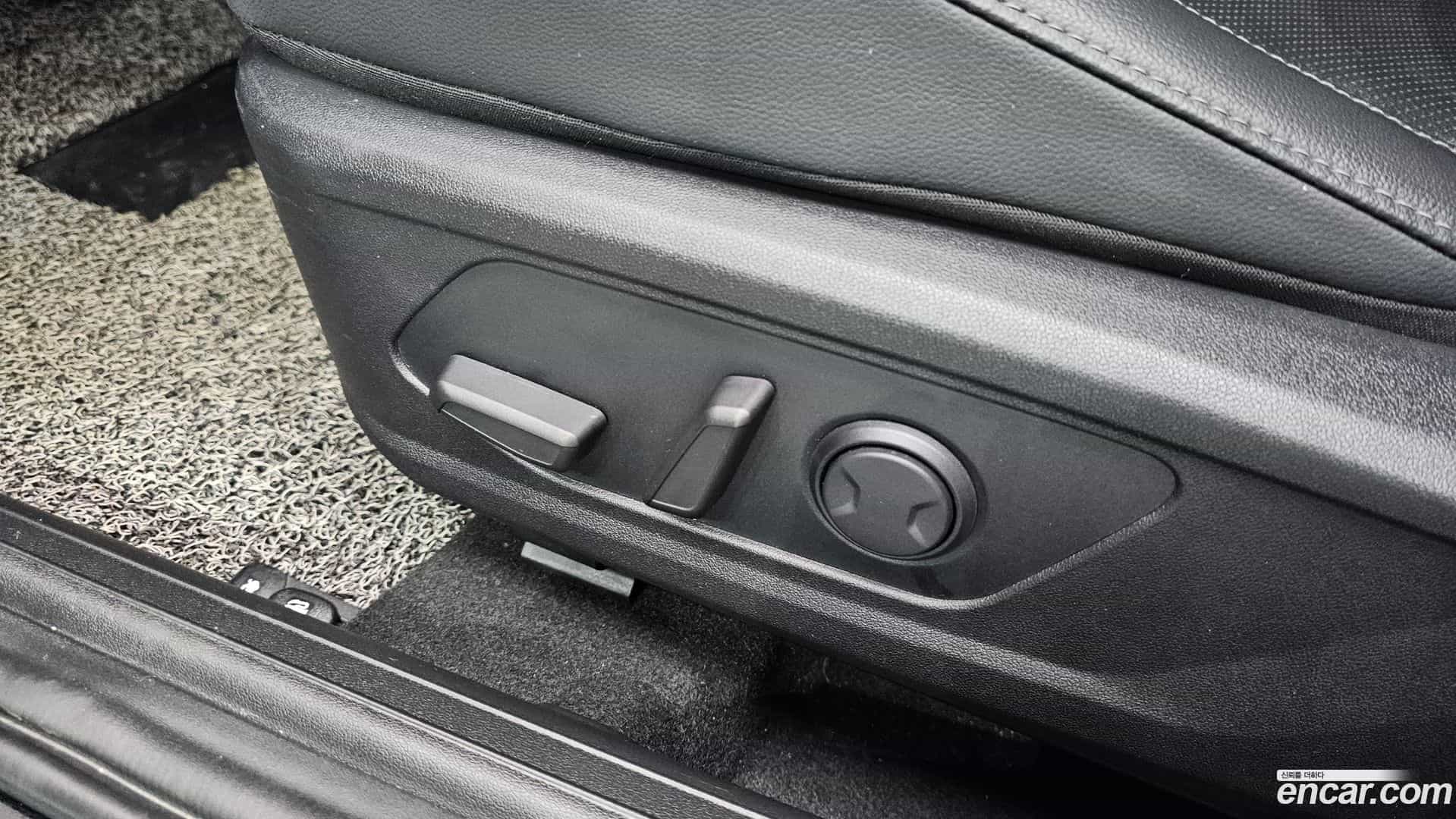 AVANTE Hyundai 2020.4-INNER-036