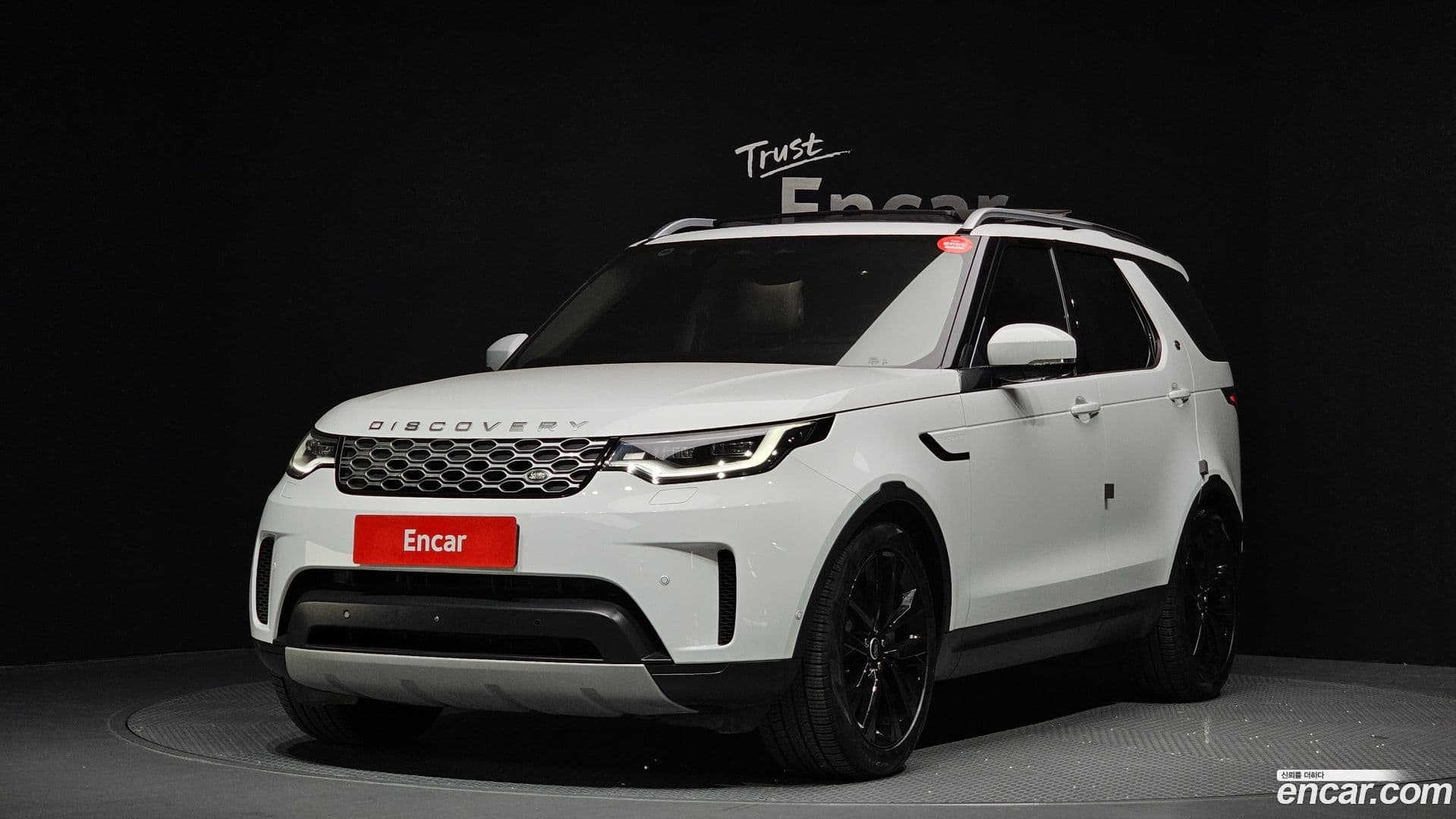 Main__Slider__Photo:Discovery Land Rover 2021.8-0