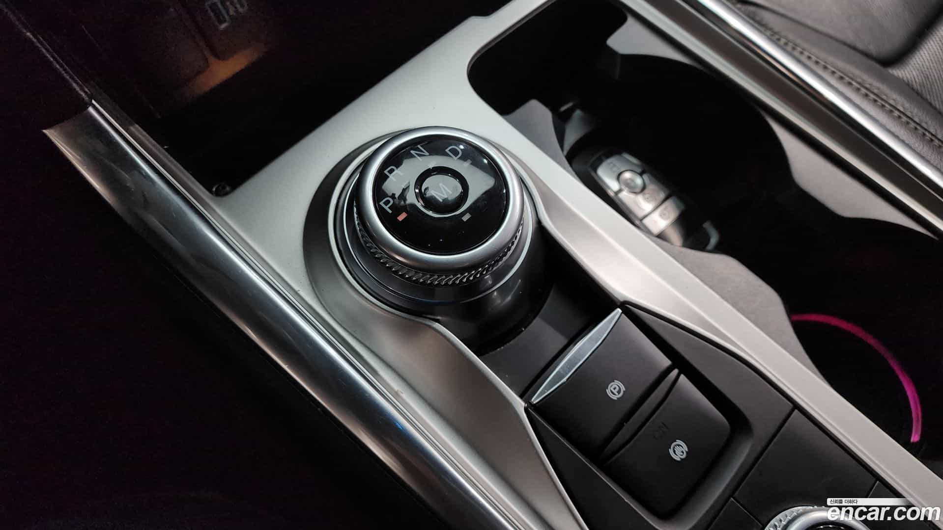 Explorer Ford 2020.3-INNER-009