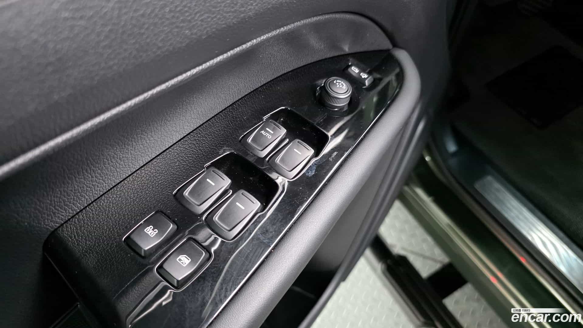 Rexton KG Mobility 2024.2-OPTION-018