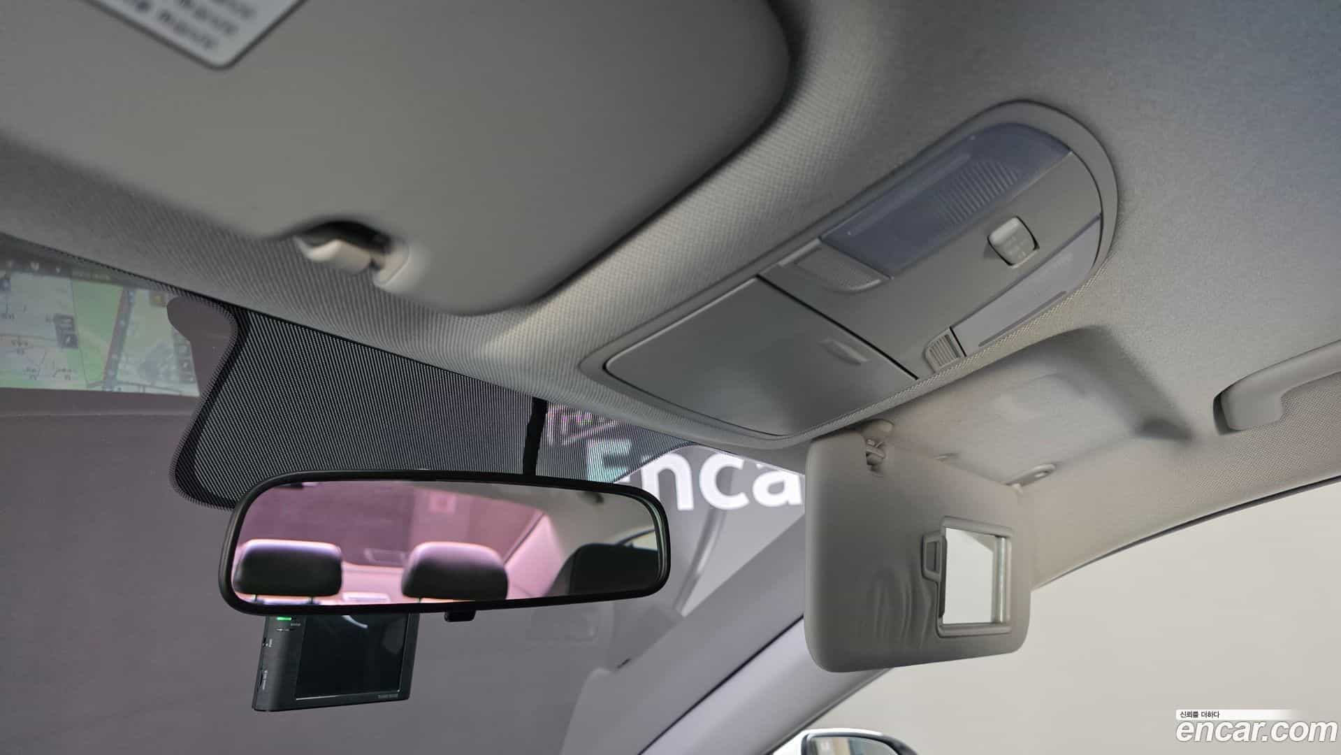 AVANTE Hyundai 2017.0-OPTION-023