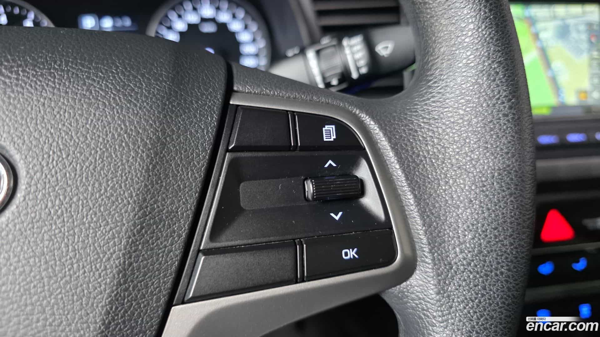 AVANTE Hyundai 2017.0-OPTION-040