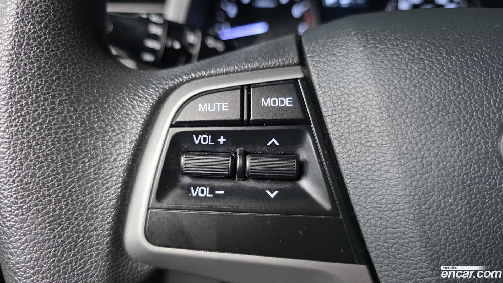 AVANTE Hyundai 2017.0-OPTION-043