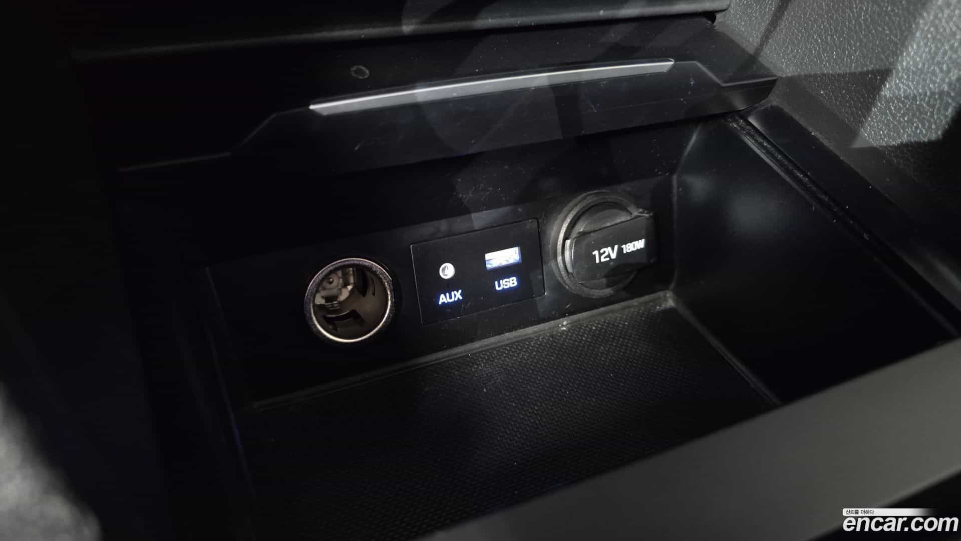 AVANTE Hyundai 2017.0-OPTION-044